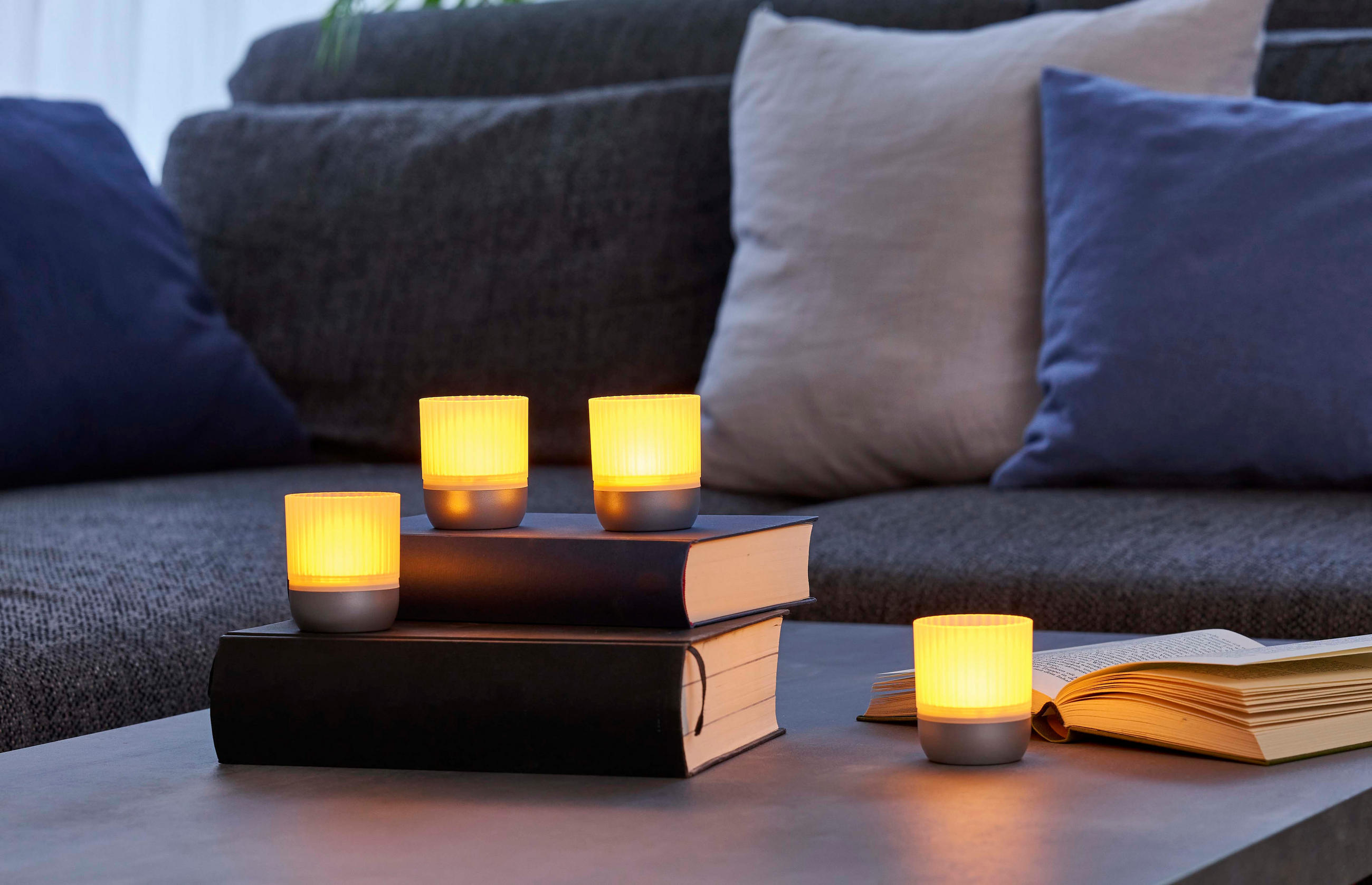 LED-AKKU-LOUNGE-LIGHTS - kabellos mit Touchsensor für Innen und Außen, RGBW Flackereffekt, 4er-Set - Silberfarben, Kunststoff (5/5/7cm) - Northpoint