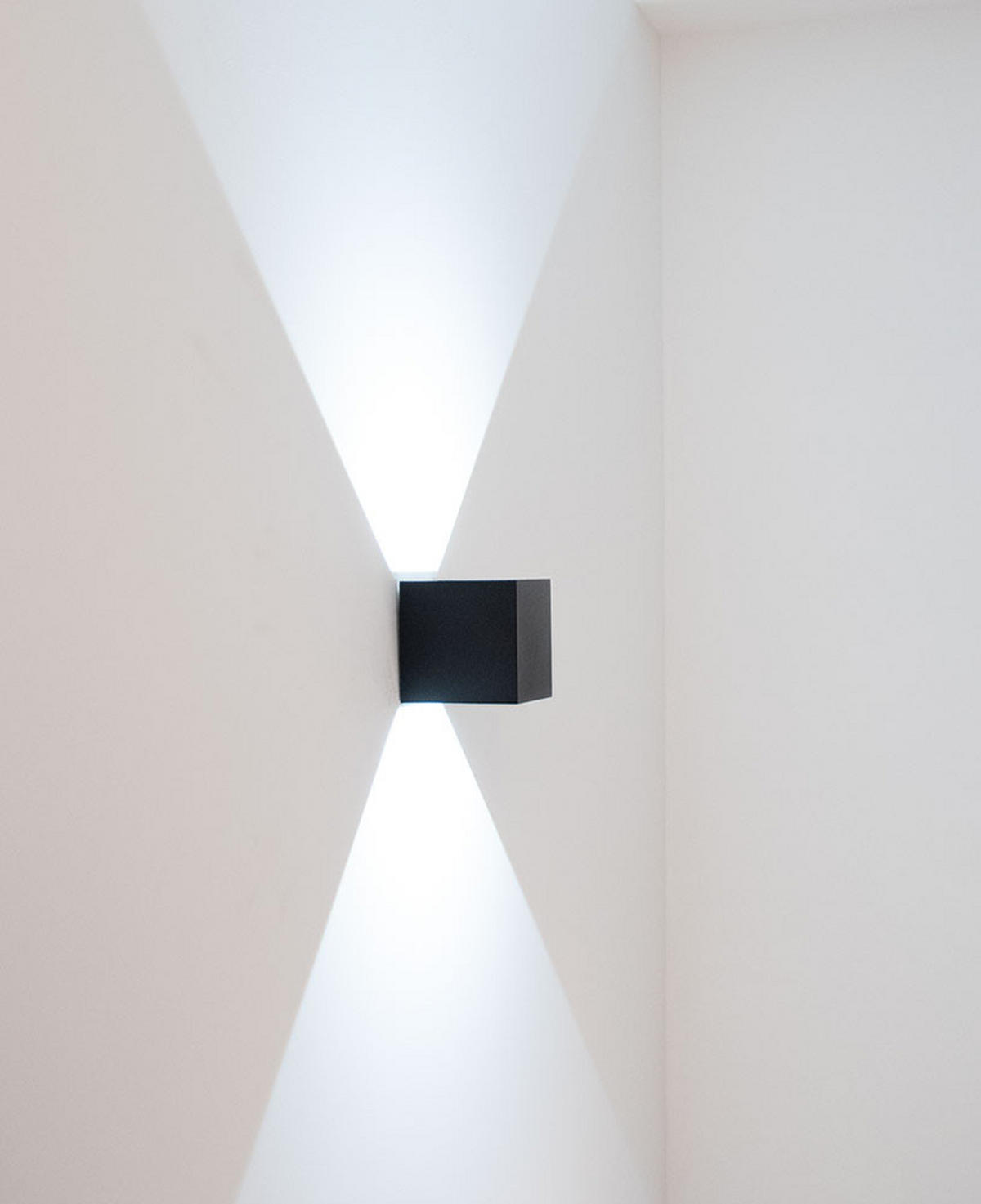 LED AUSSEN-WANDLEUCHTE Schwarz - Schwarz, Metall (10/10/10cm)