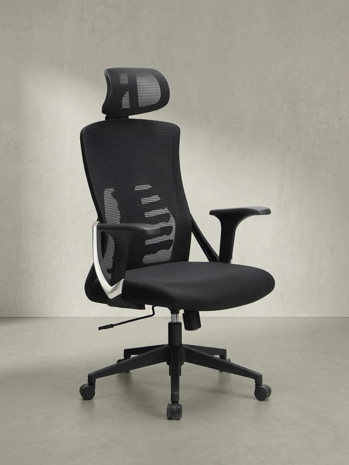BÜRODREHSTUHL Schwarz Mesh mit Wippmechanik, Kopfstütze und 4-fach Lordosenstütze ASTRA - Schwarz, Kunststoff/Textil (65/123/65cm) - KADIMA DESIGN