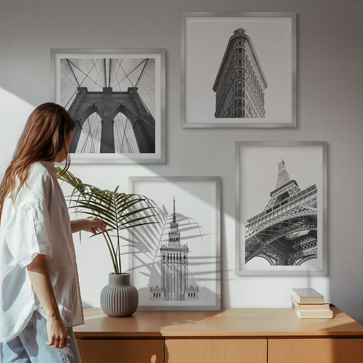 WANDBILDER 4er Set - 50x50 cm & 40x60 cm Silberner Rahmen - Architektur Schwarz-Weiß-Minimalismus - Silberfarben, Kunststoff (50/50cm) - ArtPrintCave