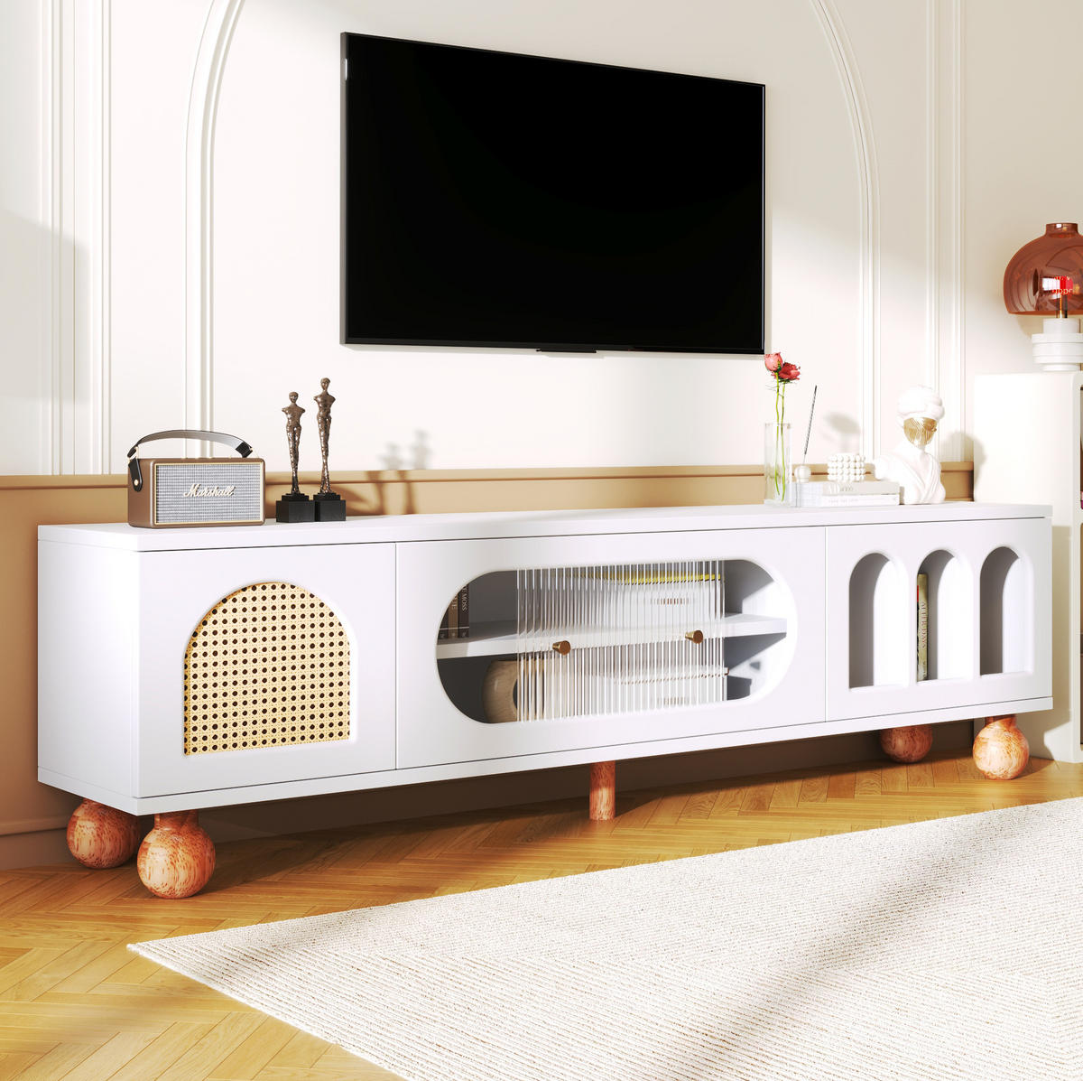 TV-LOWBOARD aus Spanplatte 170x47x37 cm Weiß mit Glasschiebetür, Rattan-Optik und sanft schließenden Türen - Weiß, Holzwerkstoff (170/37/47cm) - Modfu