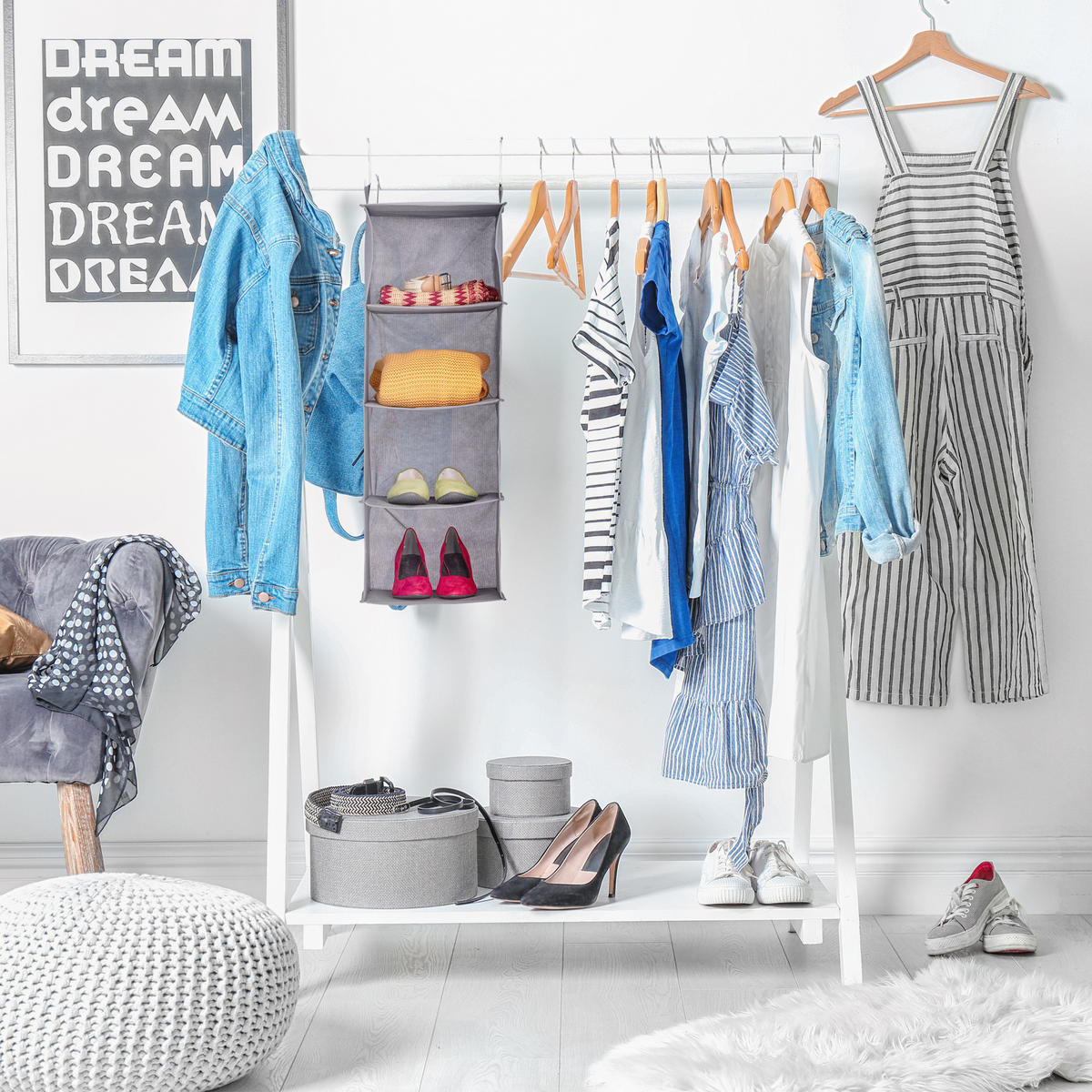 ZÁVESNÝ regál do skrine - sivá, kompozitné drevo/textil (30cm) - Relaxdays