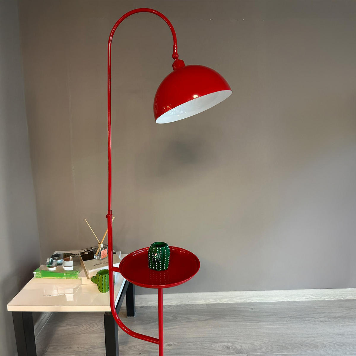 STEHLAMPE Gorkiede aus Metall mit Dimmer und Ablage - Rot, Metall (37/37/170cm) - Bamyum