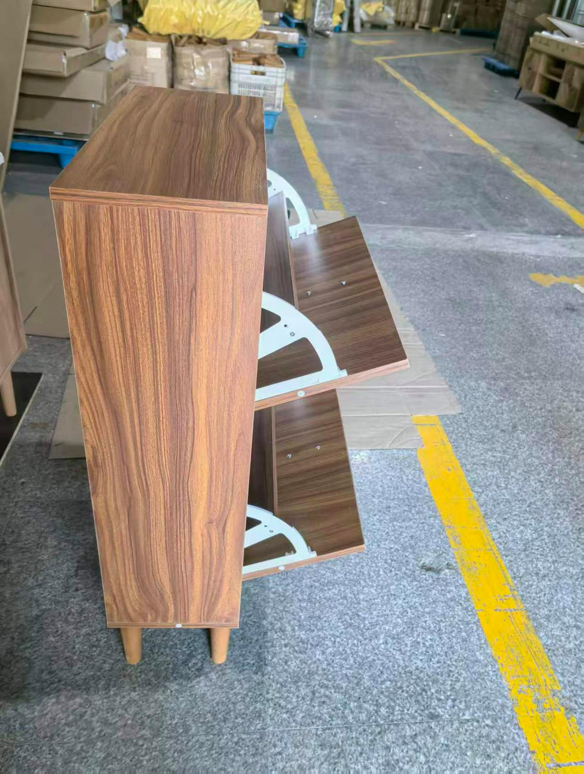 SCHUHSCHRANK aus MDF & Spanplatte 60cm in Braun mit 2 Klapptüren - Braun, Holzwerkstoff (60/96/24cm) - Modfu