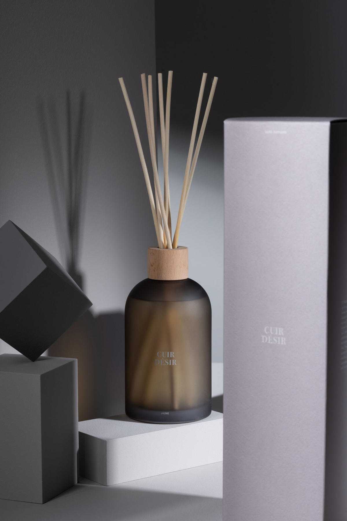 HAUSPARFUM ACCORDS ESSENTIELS - Braun - 550 ml - Braun, Paraffin (9.5/35.5/9.5cm) - J-Line