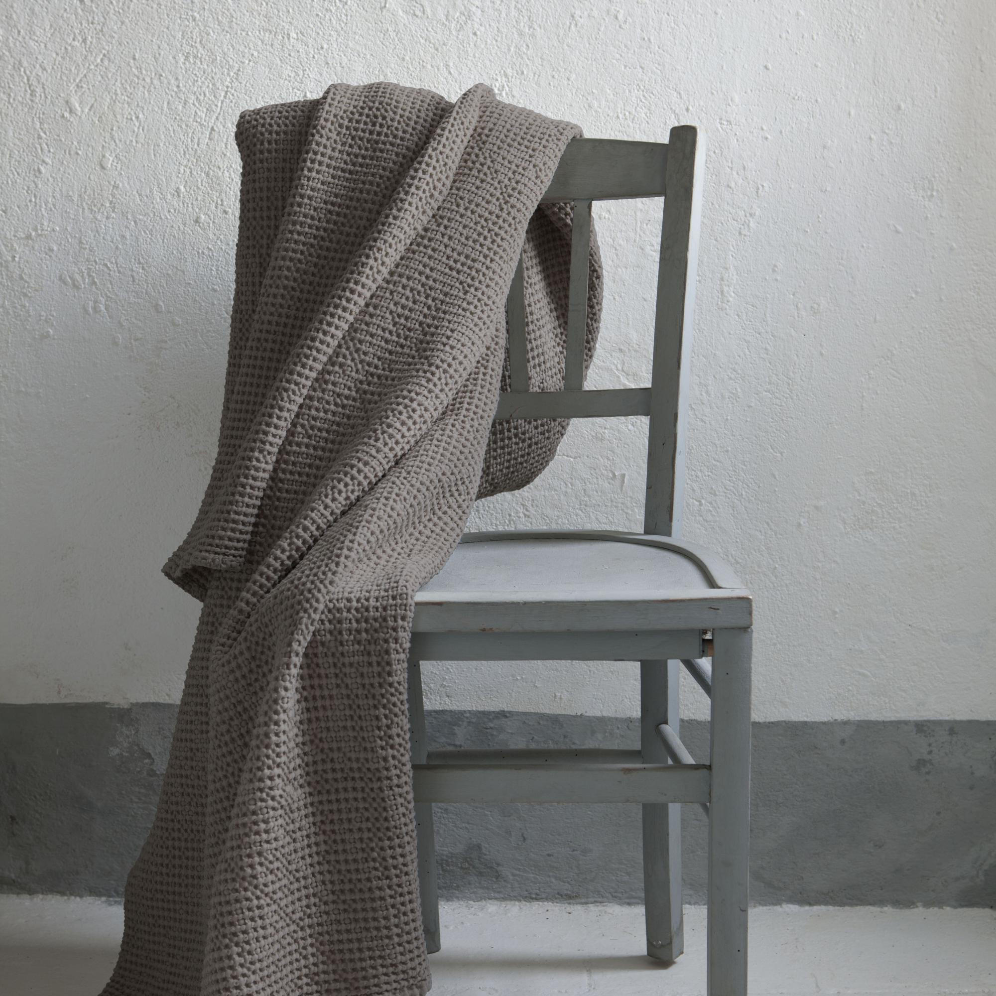 BETTÜBERWURF Maia gewittergrau 260 x 260 cm - Grau, Textil (260/260cm) - Vivaraise