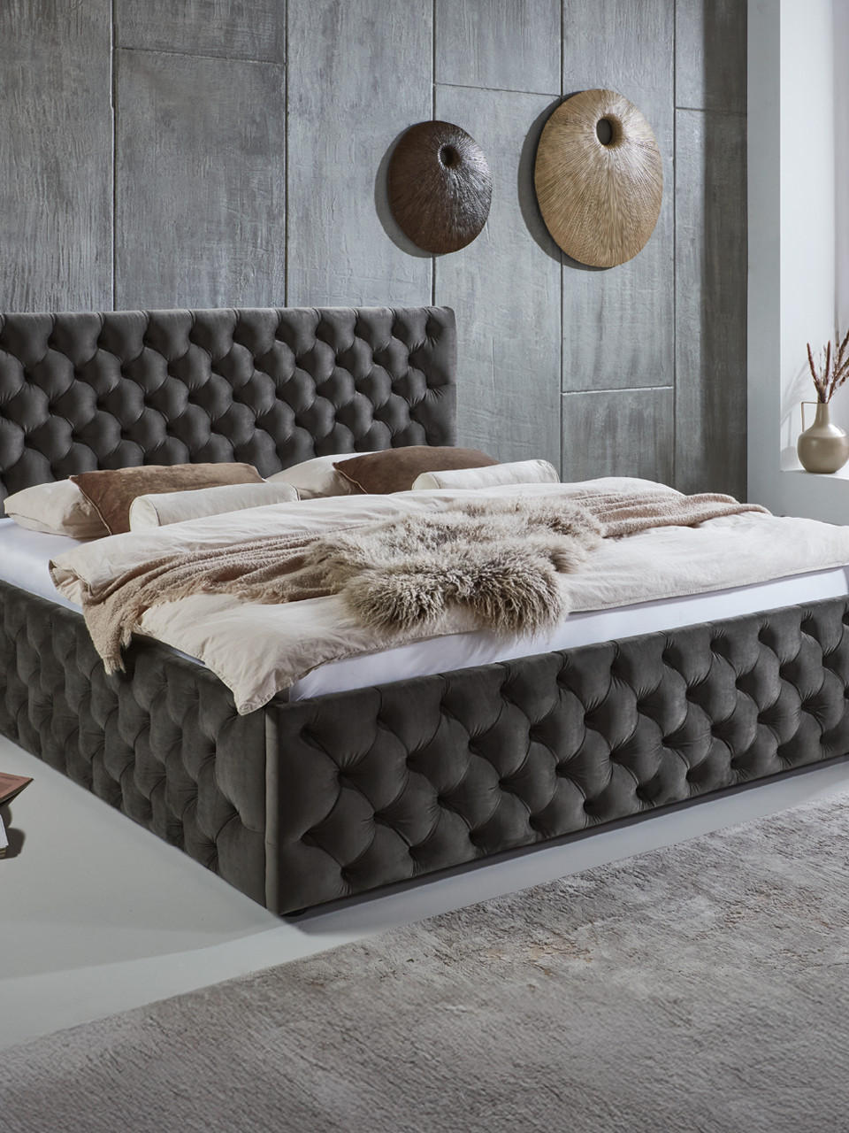 čalúnená posteľ, šedá posteľ, posteľ boxspring