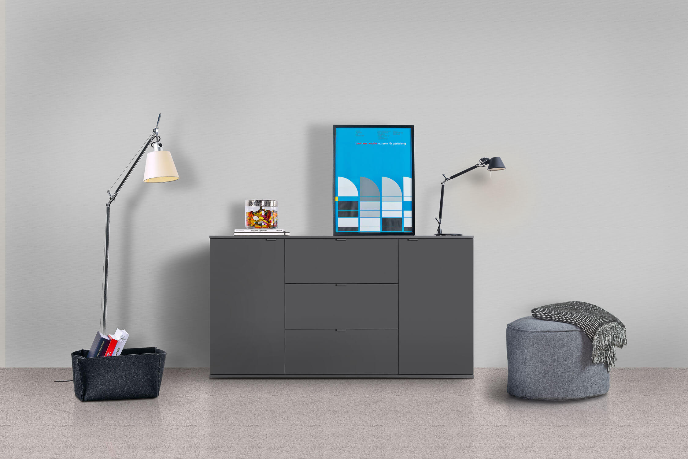KOMMODE Die Elegante - Anthrazit, Holzwerkstoff (150/81/34cm) - Mokebo