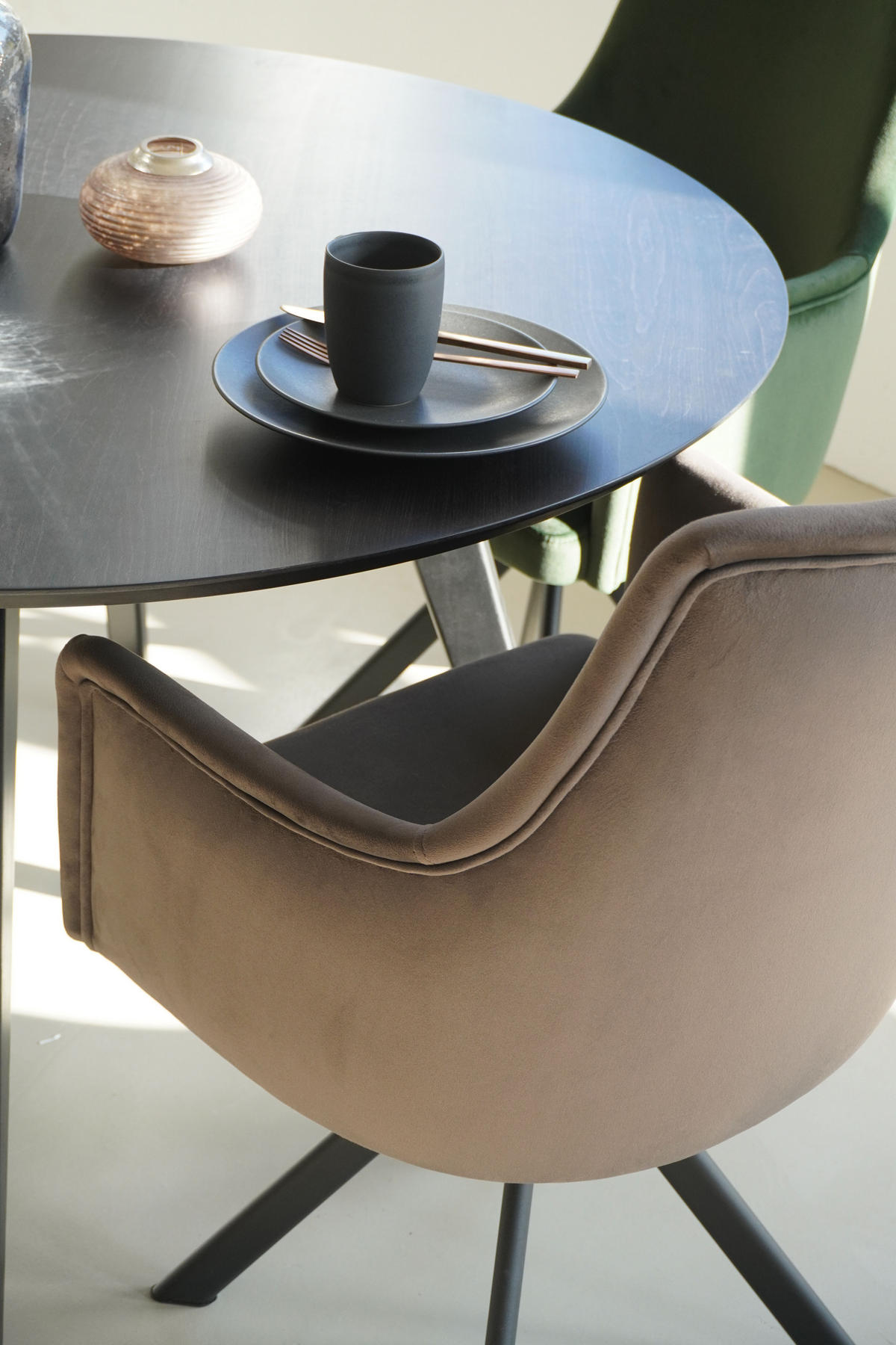 ARMLEHNENSTUHL Sello schlamm mit S-Fuß drehbar - Schlammfarben/Schwarz, Textil/Metall (55/90/58cm) - INKA furniture