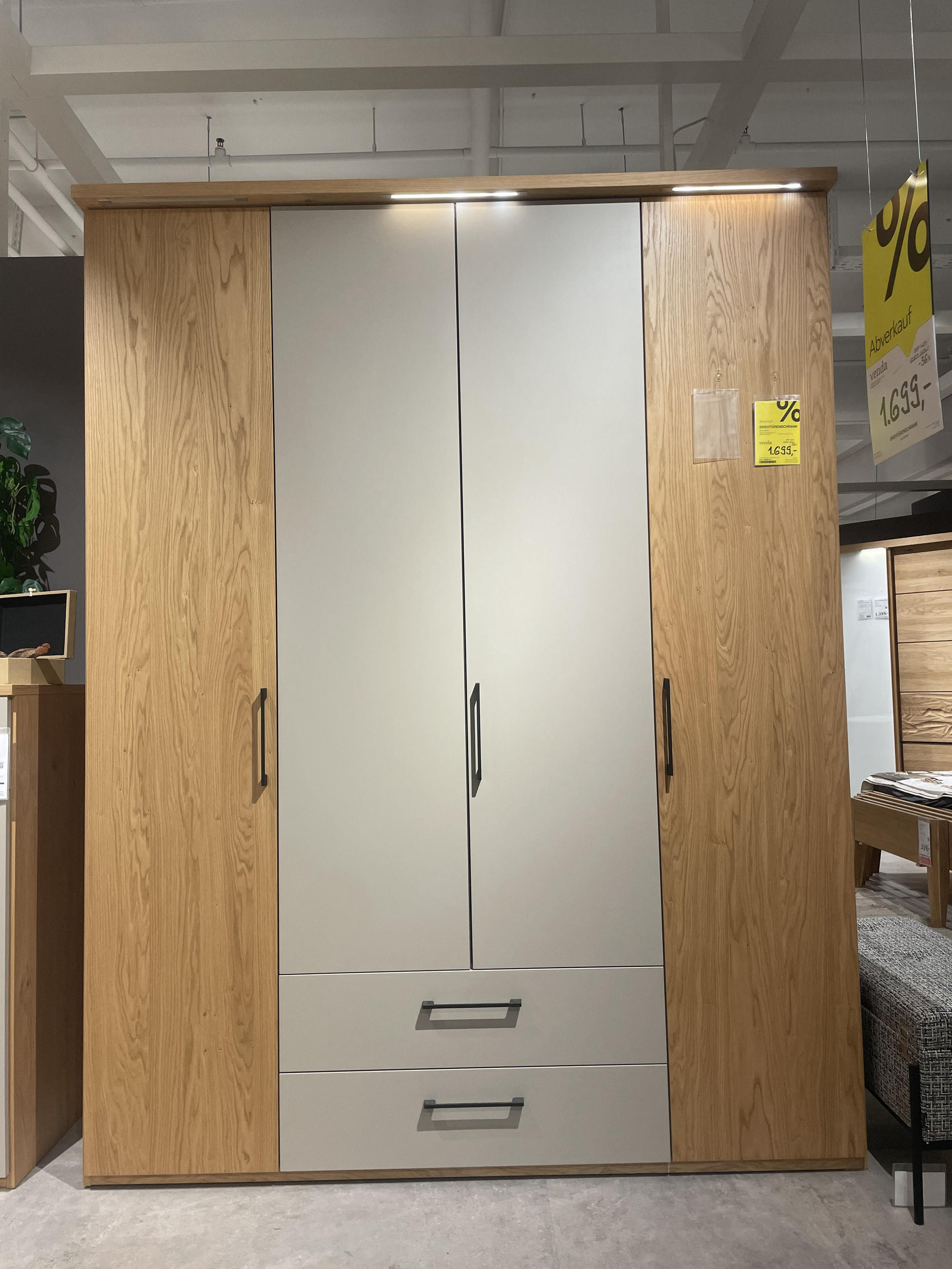 DREHTÜRENSCHRANK GIGA COMFORT - Venda