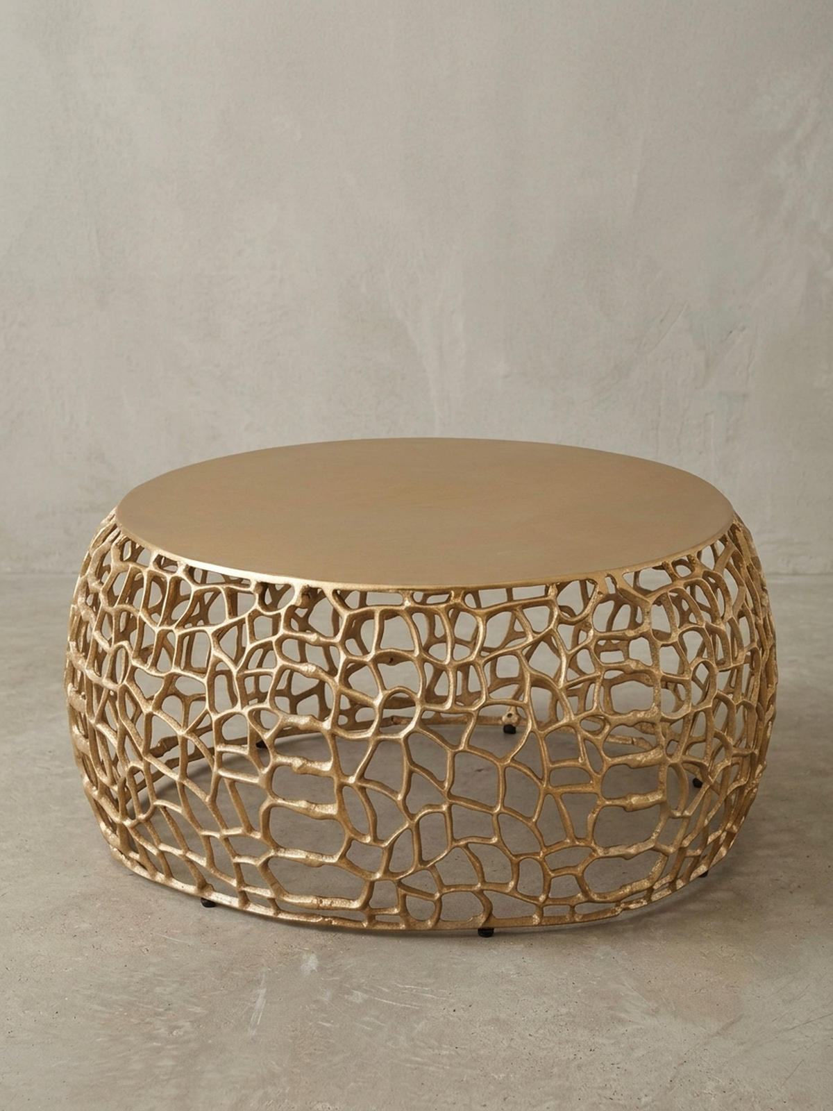 COUCHTISCH mit Aststruktur, lackiertes Aluminium, handgefertigt, Ablagefläche, Gold 66x66x30 cm - Goldfarben, Metall (66/66/30cm) - KADIMA DESIGN