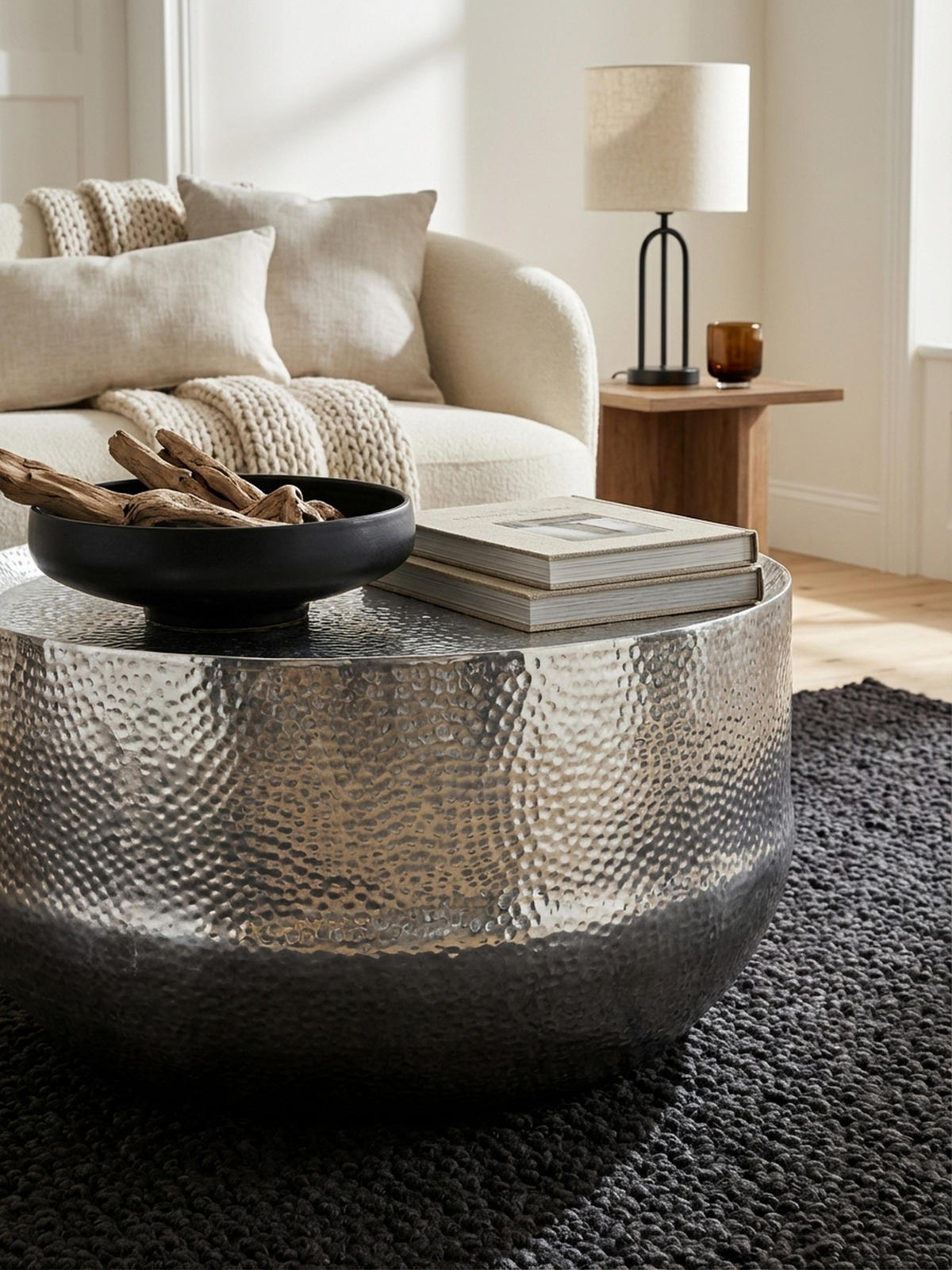 COUCHTISCH Orientalisch mit Hammerschlag-Struktur aus Aluminium und hohler Bauweise, Silber 60x60x35 cm - Silberfarben, Metall (60/60/35cm) - KADIMA DESIGN