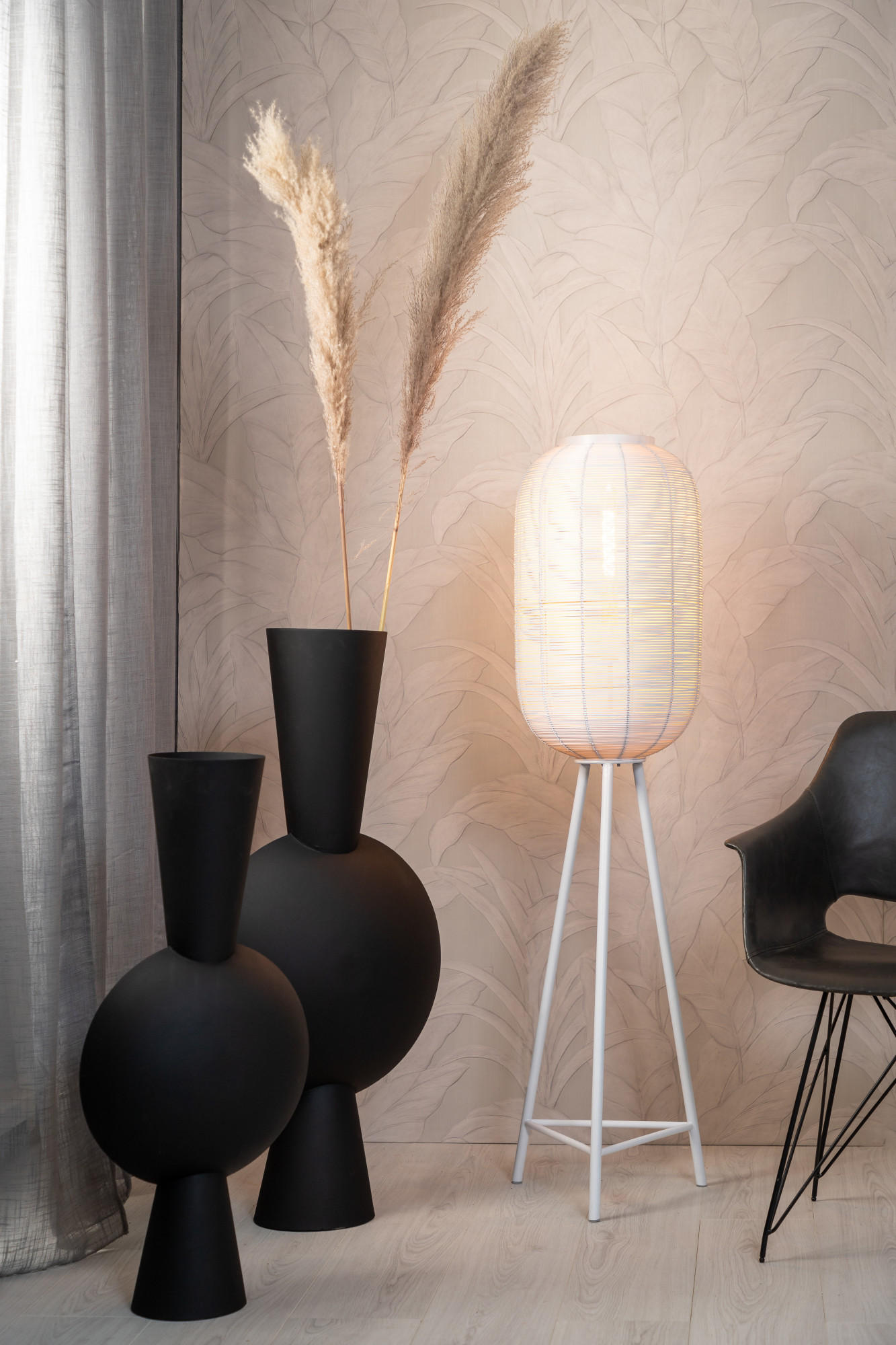 VASE Kavandu Schwarz 31/20/60 cm - Schwarz, Metall (61.5cm) - Light & Living