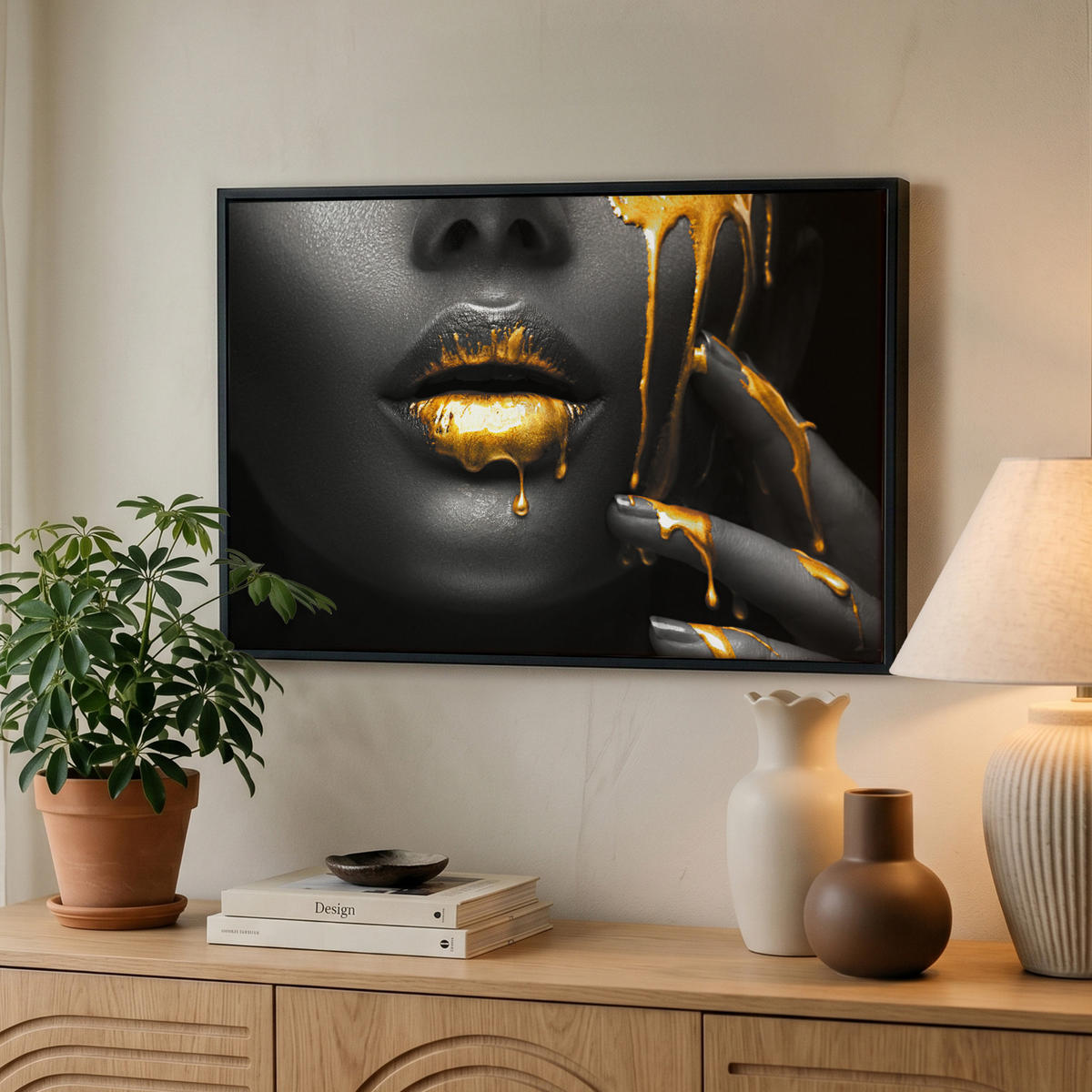 LEINWAND Bilder mit Rahmen - Frau - Schwarz - Gold - Gesicht - Lippen - 60x40 - Goldfarben, Textil (60/40cm) - MuchoWow