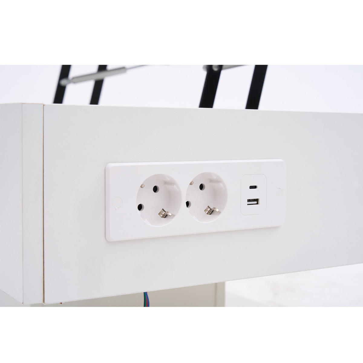COUCHTISCH Weiß 100/50/42 cm mit LED-Beleuchtung und Steckdosen - Weiß, Holzwerkstoff (100/50/42cm) - PANGIVO