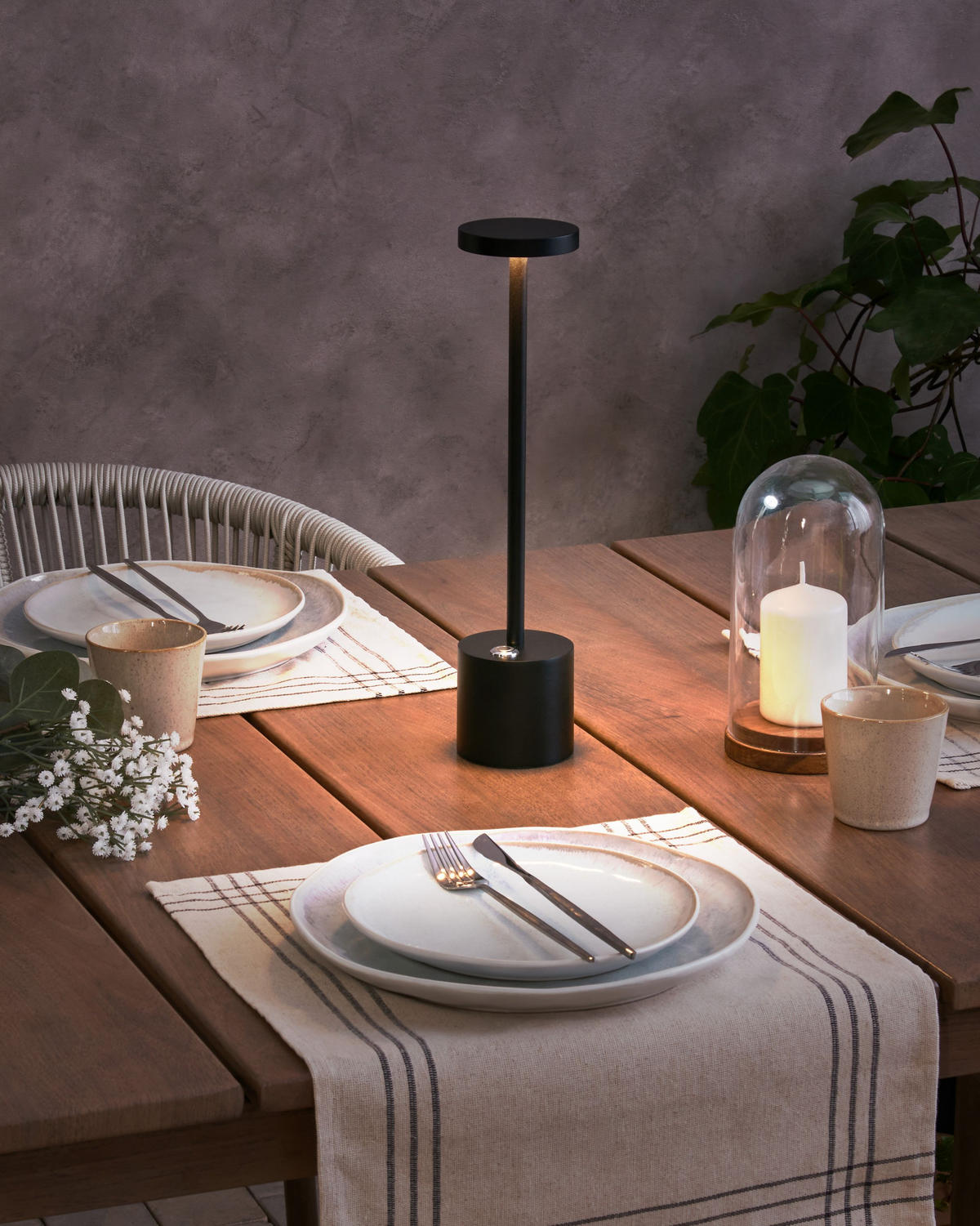 LED-TISCHLEUCHTE Schwarz Lizandro - Schwarz, Metall (8/8/35cm) - Beliani