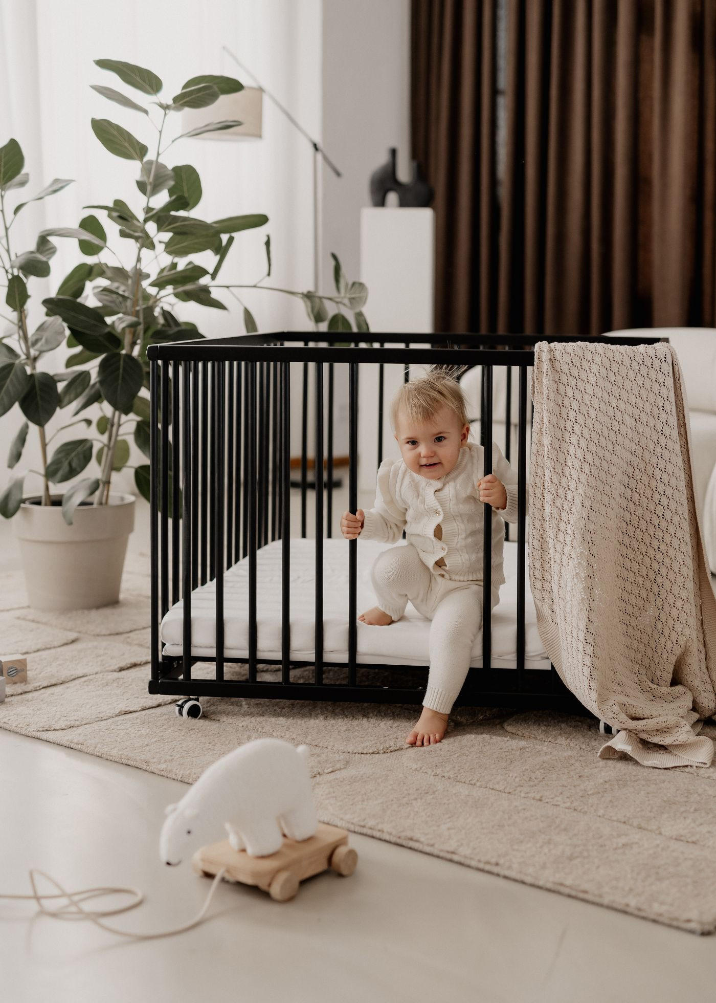 Thumbnail - Sämann – make a difference. Laufgitter, Schwarz, Holz, Echtholz,Buche, 100x74x100 cm, Babymöbel, Laufstall Baby
