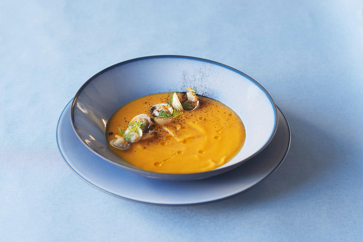 TELLER / PLATZTELLER FLACH EQUINOXE 31,5 cm Cirrusblau - Multicolor, Keramik (31.5cm) - Revol Porcelaine France