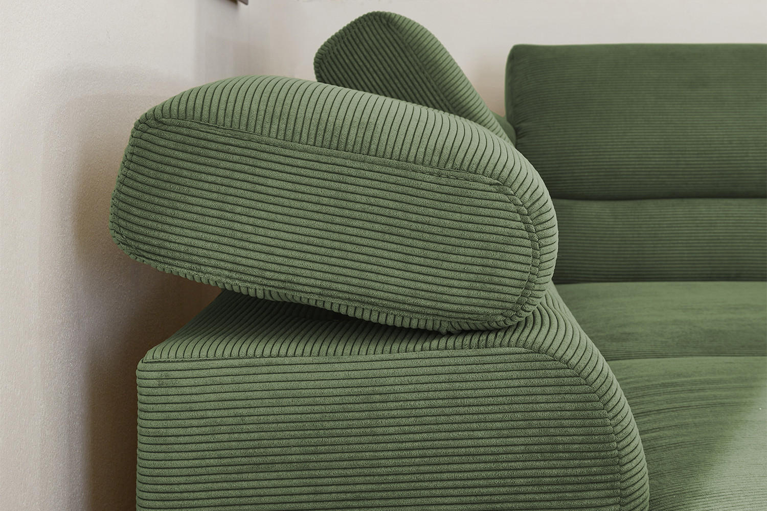 ECKSOFA MIT MOTORISCHEM SITZVORZUG DELIA Grün Cord - Schwarz/Grün, Textil/Metall (276/219cm) - KAWOLA