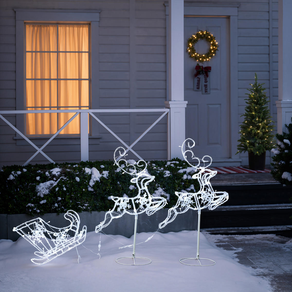 LED-RENTIERE mit Schlitten, kaltweiß mit Timer & IP44 | 90 LEDs, 2er-Set - Weiß, Metall (159/55/20cm) - Hometopia