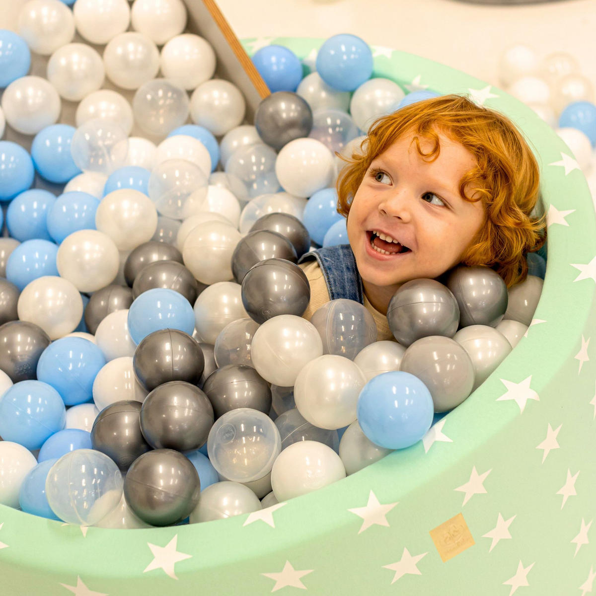BÄLLE für Bällebad, Spielbälle, Plastikbälle für Kinder Set 50 pcs.: Grau/Perlweiß/Silber/Weiß - Weiß/Grau, Textil (7/7/7cm) - MeowBaby