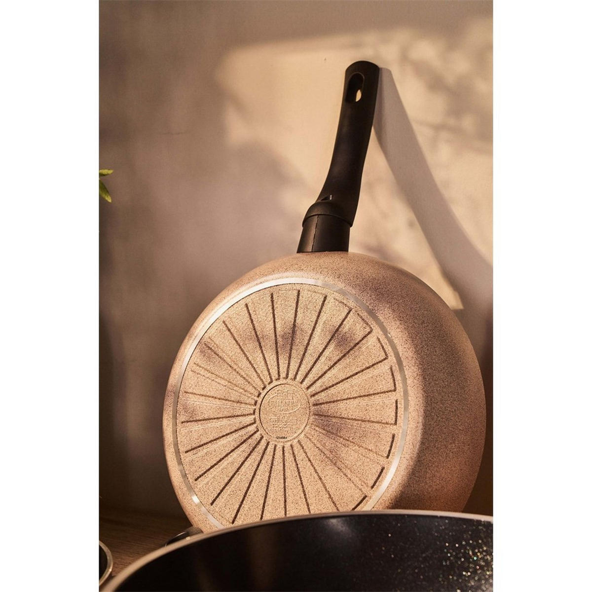 LEDRO Bratpfanne NPC1027797 - Schwarz, Metall (26cm) - Ballarini