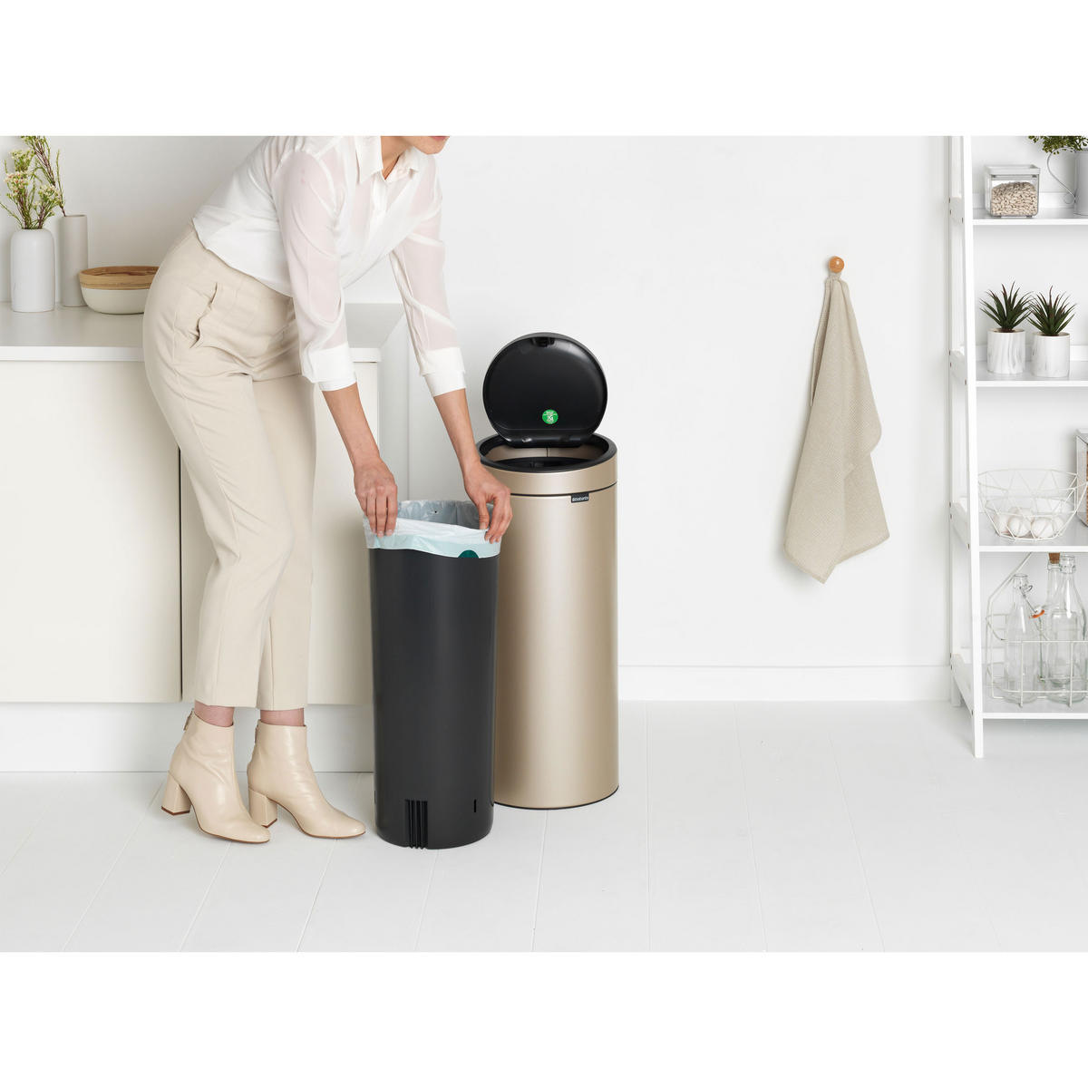 ABFALLEIMER Touch bin New, Metallic Gold, 30 L - Goldfarben, Metall (32.8/76/32.8cm) - Brabantia