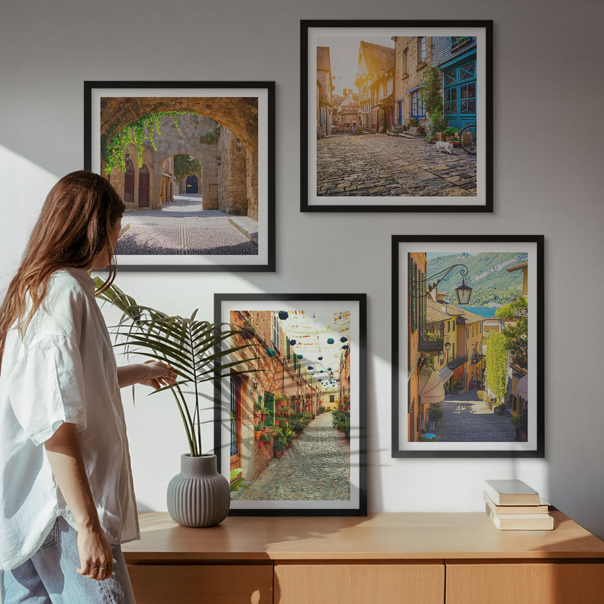 BILDER SET 4er Set - 50x50 cm & 40x60 cm Schwarzer Rahmen - Charmante Straßen mit Steinen - Schwarz, Kunststoff (50/50cm) - TULUP