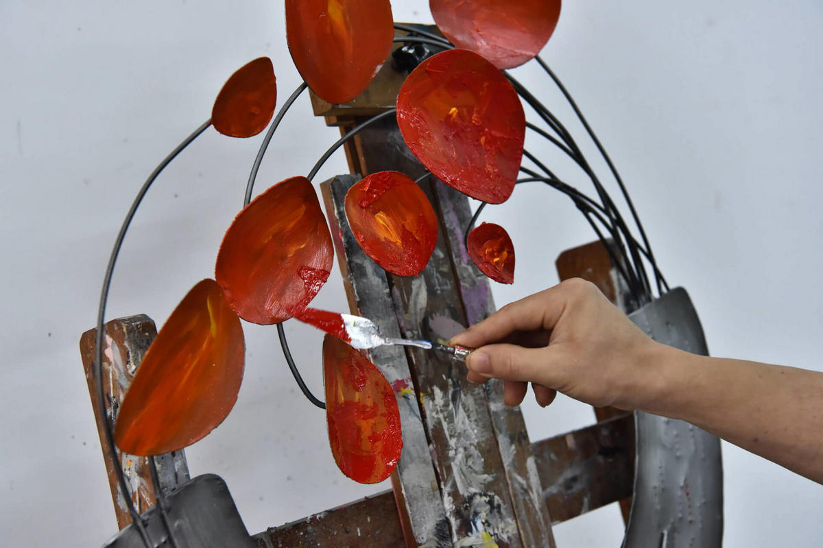 WANDDEKO Rot 70/62 cm - Rot/Grau, Metall (1.5/62/5cm) - KUNSTLOFT