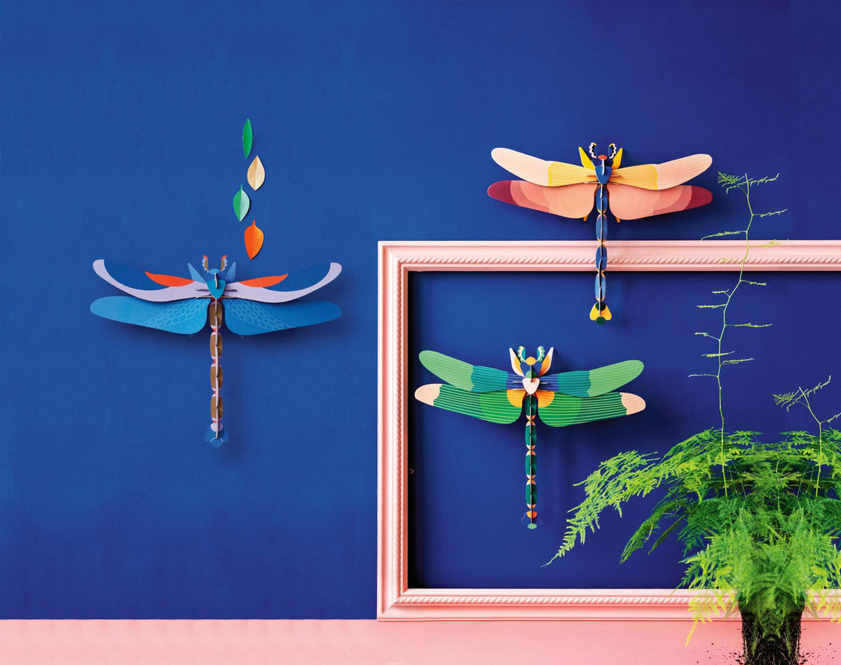 WANDDEKO Rosenlibelle 47/8 cm - Blau/Pink, Wellpappe (47/8/36cm) - KUNSTLOFT