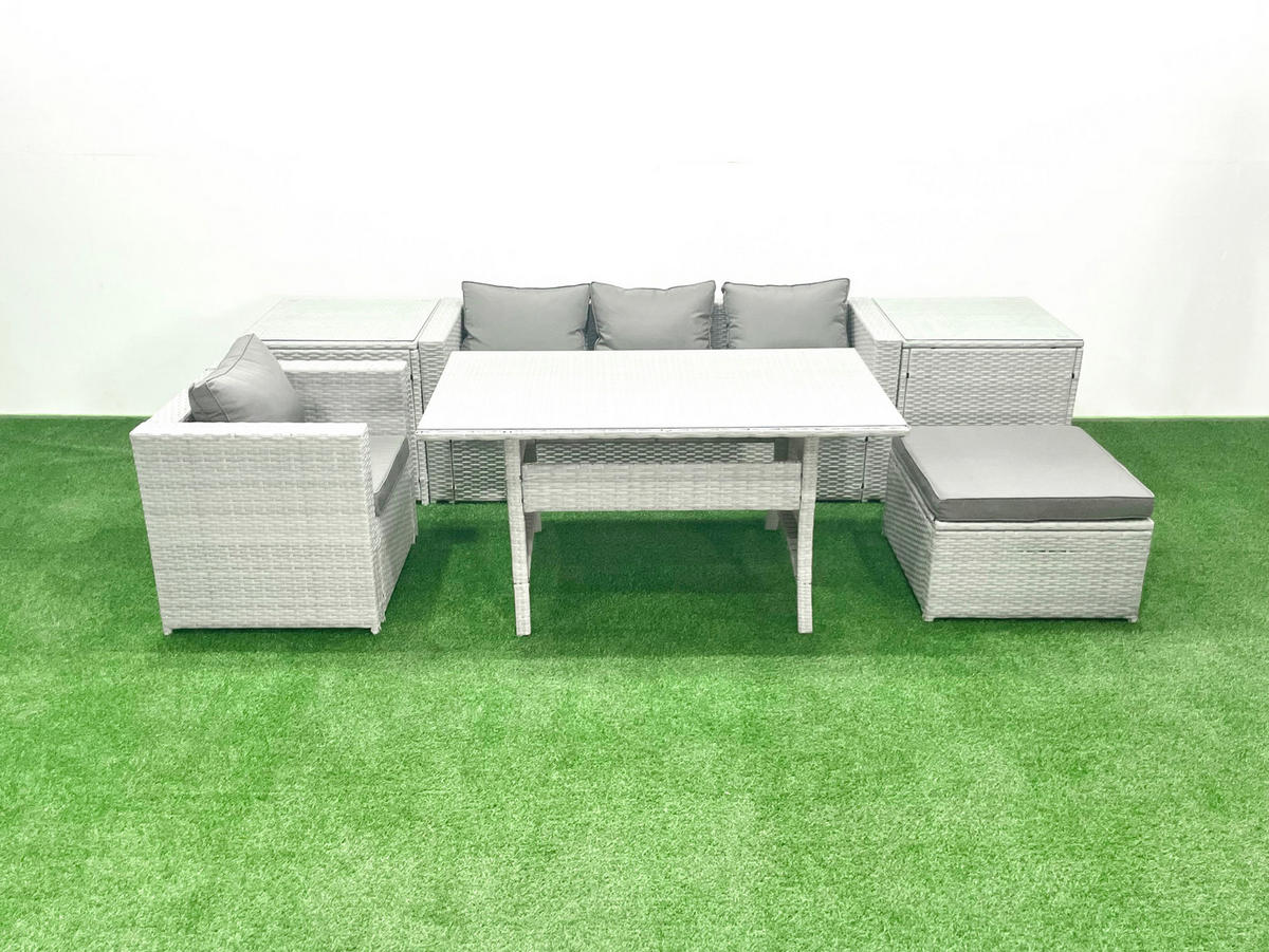 GARTENSET mit Esstisch,Sofa,2 Beistelltischen,3 Fußhocker Polyrattan Hellgrau 5-Sitzer - Hellgrau/Grau, Glas/Kunststoff - Fimous
