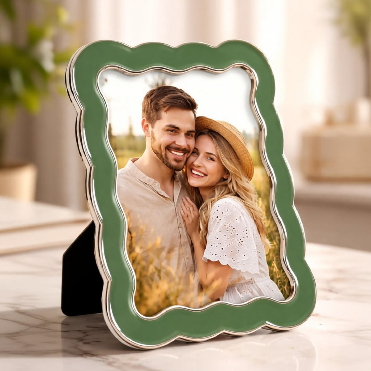 BILDERRAHMEN Charlotte, Fotoformat 12,5 x 17,5 cm, grün und silberfarben, Zink und Glas, Rahmen 15,7 x 1,3 x 21,1 cm - Silberfarben/Grün, Glas/Metall (15.7/21.1/1.3cm) - Mauro Ferretti