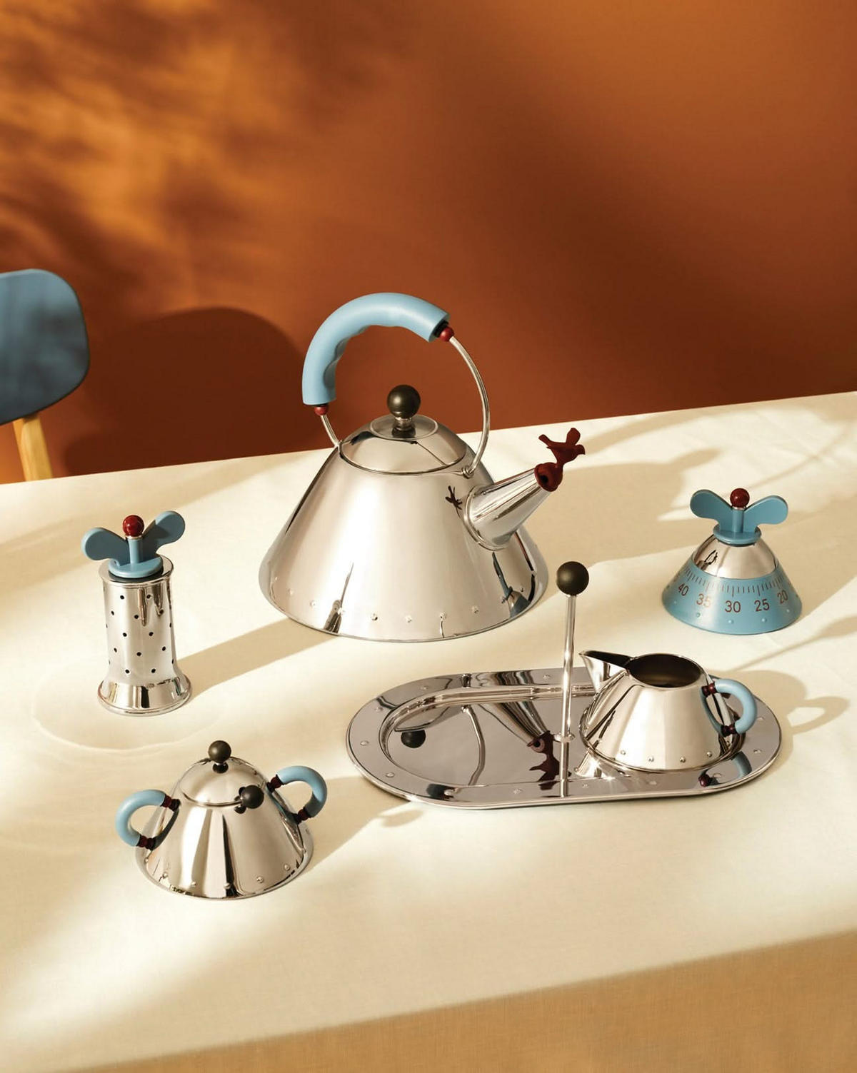 WASSERKESSEL Wasserkocher - 9093 - Blau - 2 Liter - von Micheal Graves - Blau, Metall (22cm) - Alessi