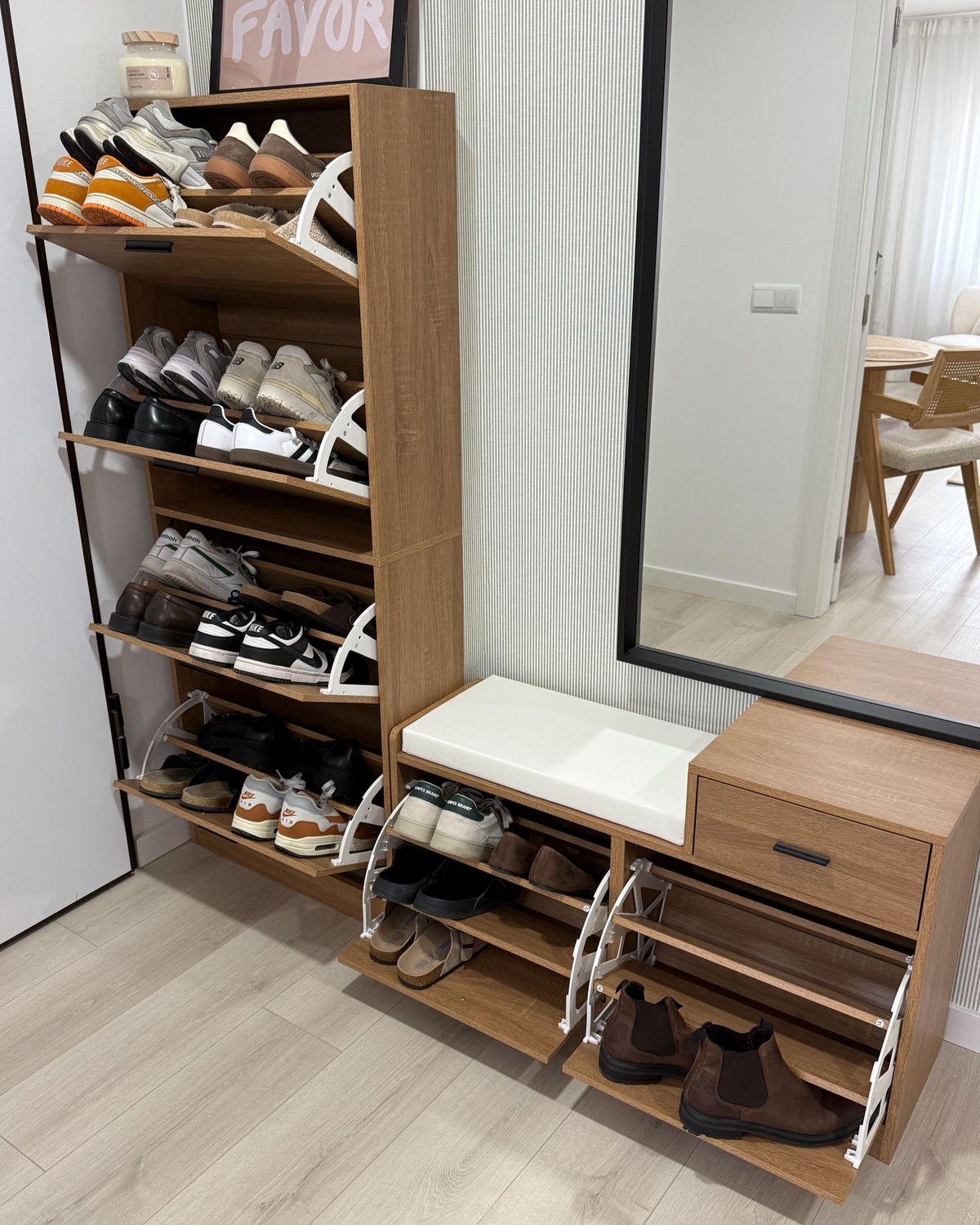 SCHUHSCHRANK Hellbraun Bowral - Hellbraun/Schwarz, Holzwerkstoff (60/150/24cm) - Beliani