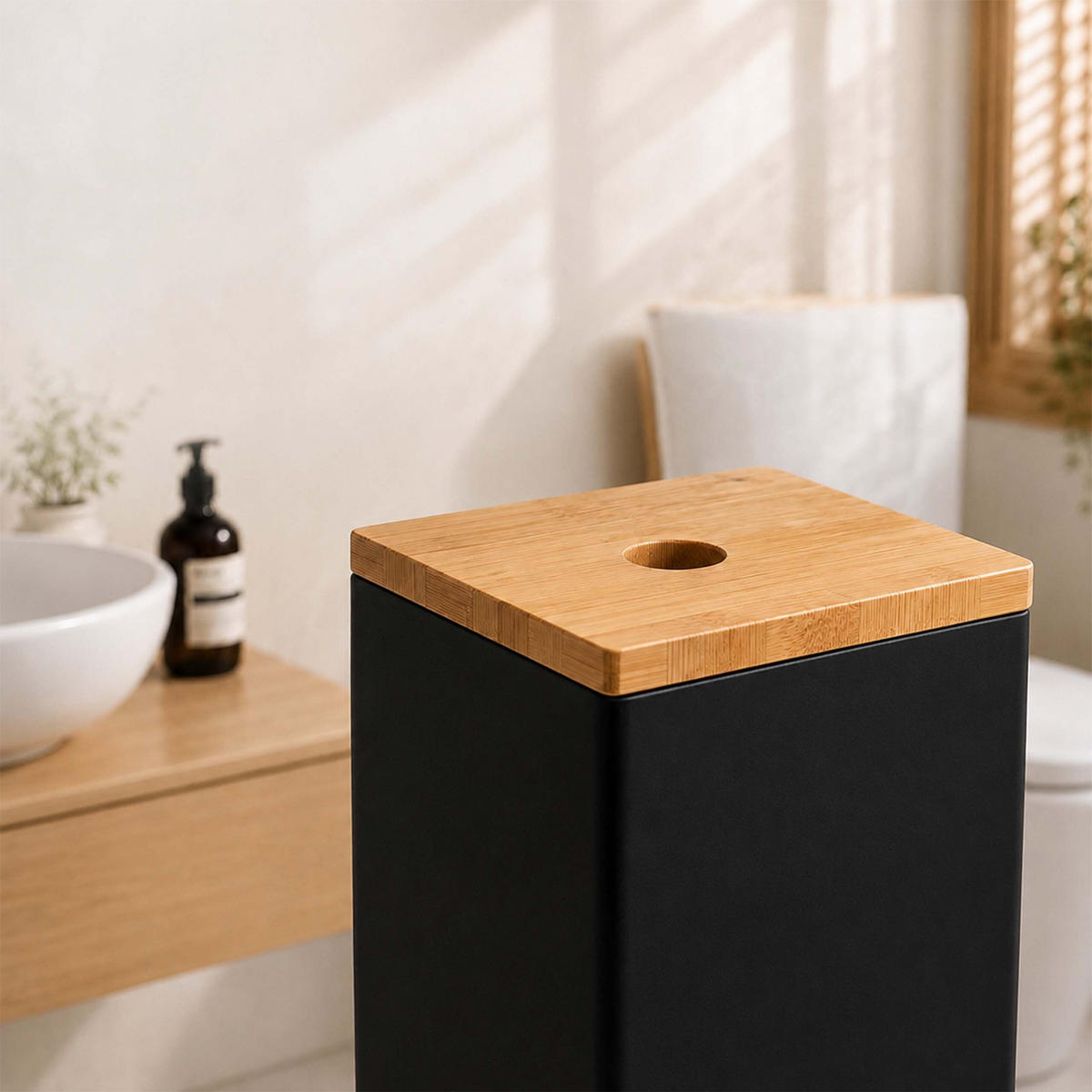 WC-ROLLENHALTER Natur Schwarz Bambus für 4 Rollen - Schwarz, Holz/Holzwerkstoff (14/46.5/14cm) - Relaxdays