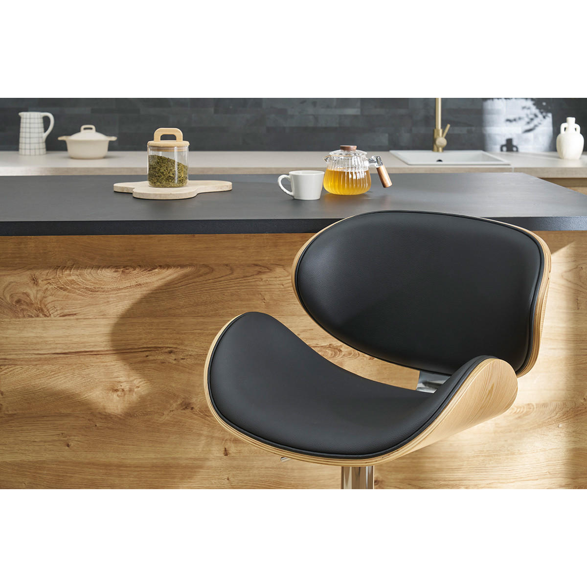 BARHOCKER Schwarz Helles Holz WALNUT - Schwarz/Naturfarben, Textil (53/114/53cm) - Miliboo