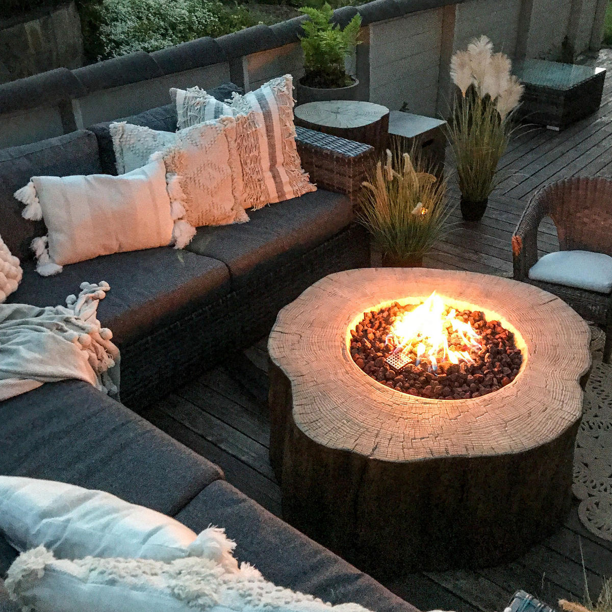 FEUERTISCH Manchester Gasfeuerstelle aus GF-Beton 106/100/43 cm - Rotbraun, Naturmaterialien (100/43/106cm) - Elementi