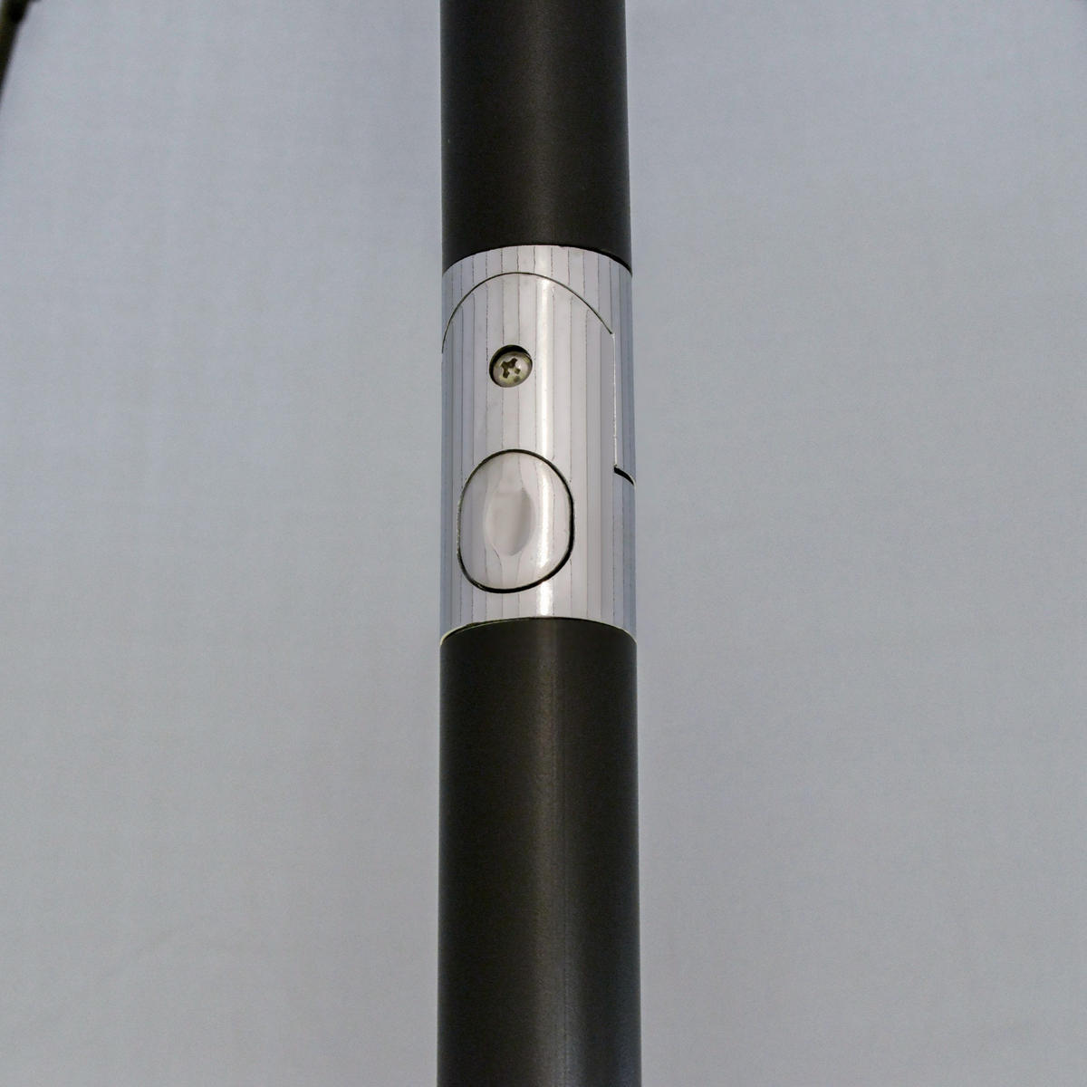 SONNENSCHIRM DE-11379 neigbar, mit Kurbel, 18 Streben Grau - Hellgrau, Metall (250/250cm) - ComfortXL