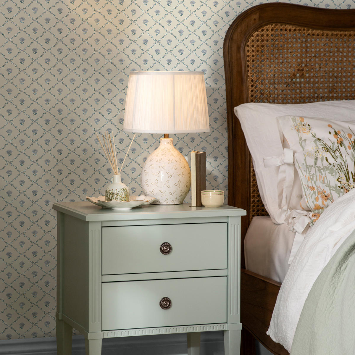 VLIESTAPETE Kate Pale Seaspray Blue - Hellblau, Papier/Kunststoff (1000/1000cm) - LAURA ASHLEY