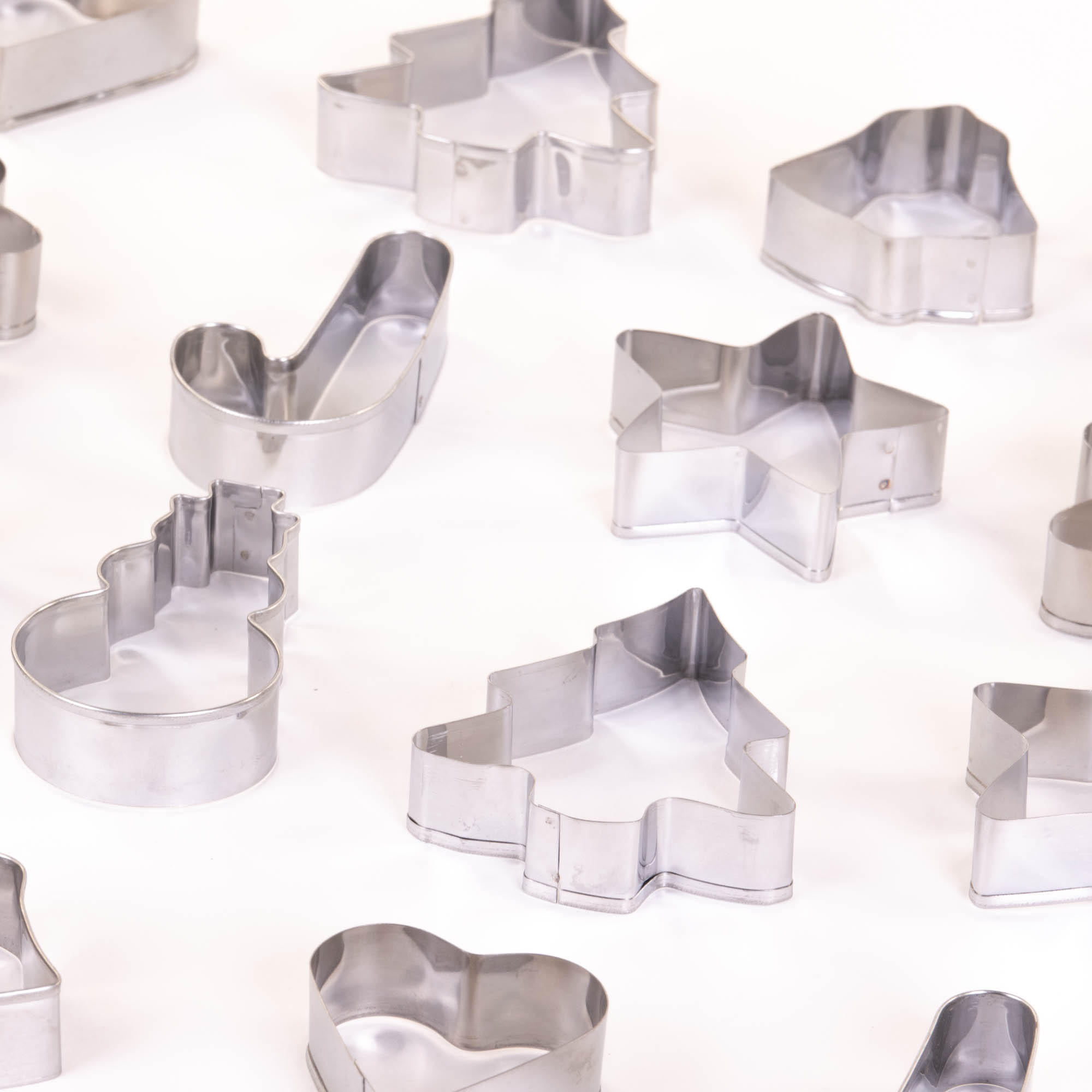 AUSSTECHFORMEN Weihnachtsformen 16er-Set - Silberfarben, Metall (8.4/12.5/8.4cm) - La Cucina