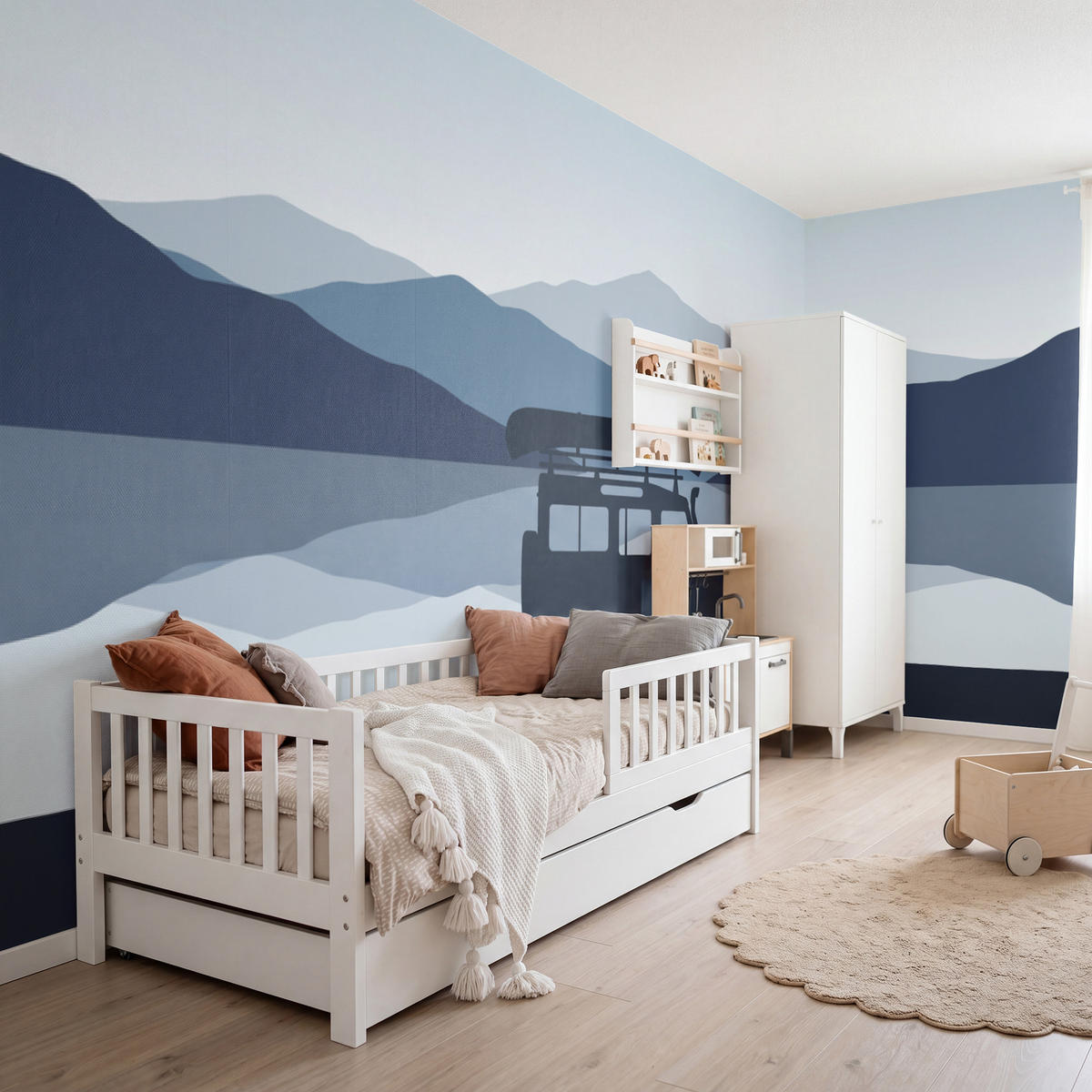 KINDERTAPETE - Auto - See - Berge - Blau - 450x200 cm - Blaugrau, Papier (450/200cm) - OnlyWow