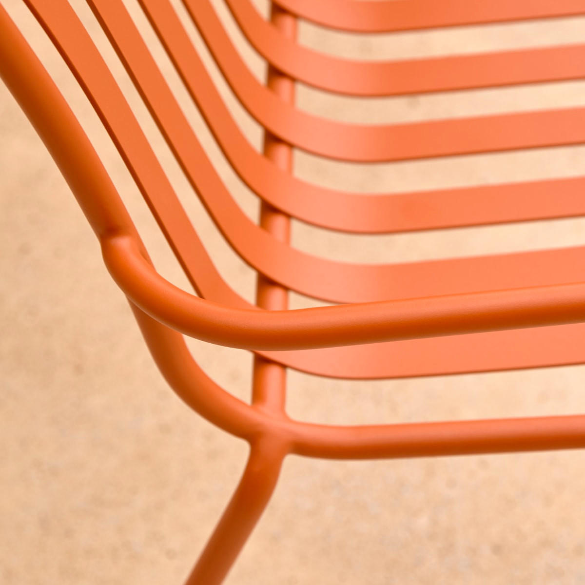 GARTENBANK Gaby Orange aus Metall - Orange, Metall (132/80/57cm) - Tikamoon