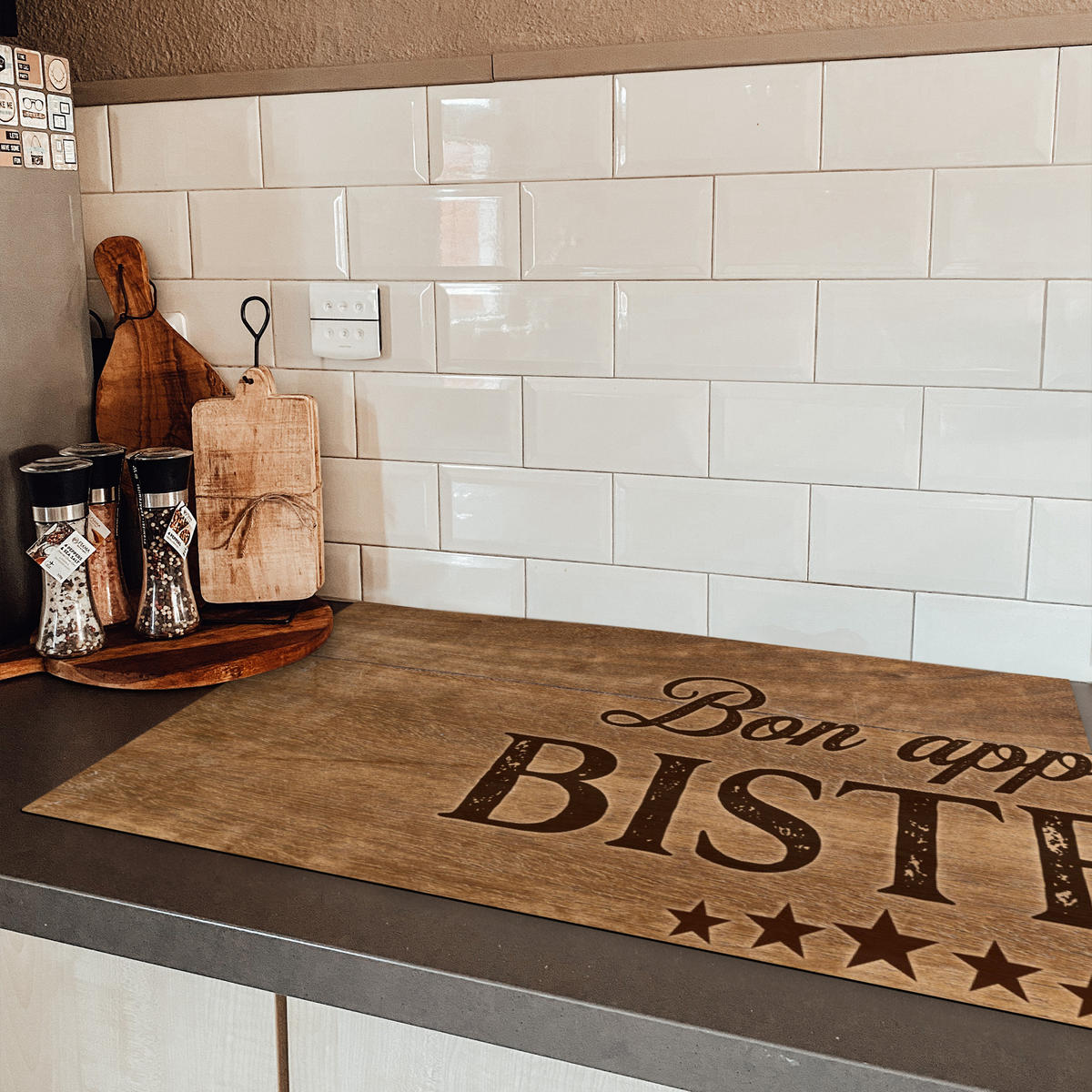 HERDABDECKPLATTE Zitat - Bistro - Guten Appetit - Süßes Zuhause - Holzmaserung 85x52 cm - Braun, Kunststoff (85/0.2/52cm) - MuchoWow