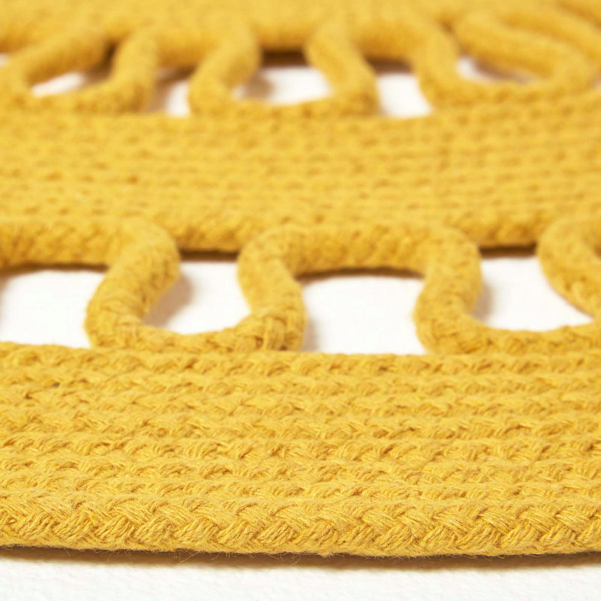 TEPPICH geflochten rund mit Häkel-Muster 90 cm - Currygelb, Textil (90/90cm) - Homescapes