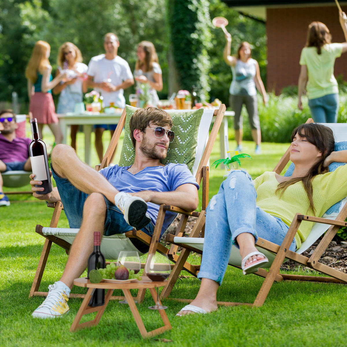 PICKNICK-WEINTISCH - Hellbraun, Holz (39/39/22cm) - Relaxdays