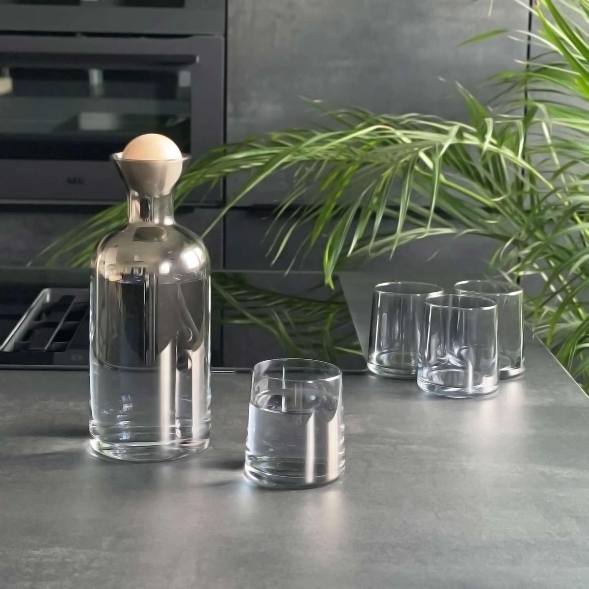 KARAFFE mit 4 Gläsern Set aus Glas mit Regenbogen Schimmer - Transparent, Glas (1.1L) - Intirilife