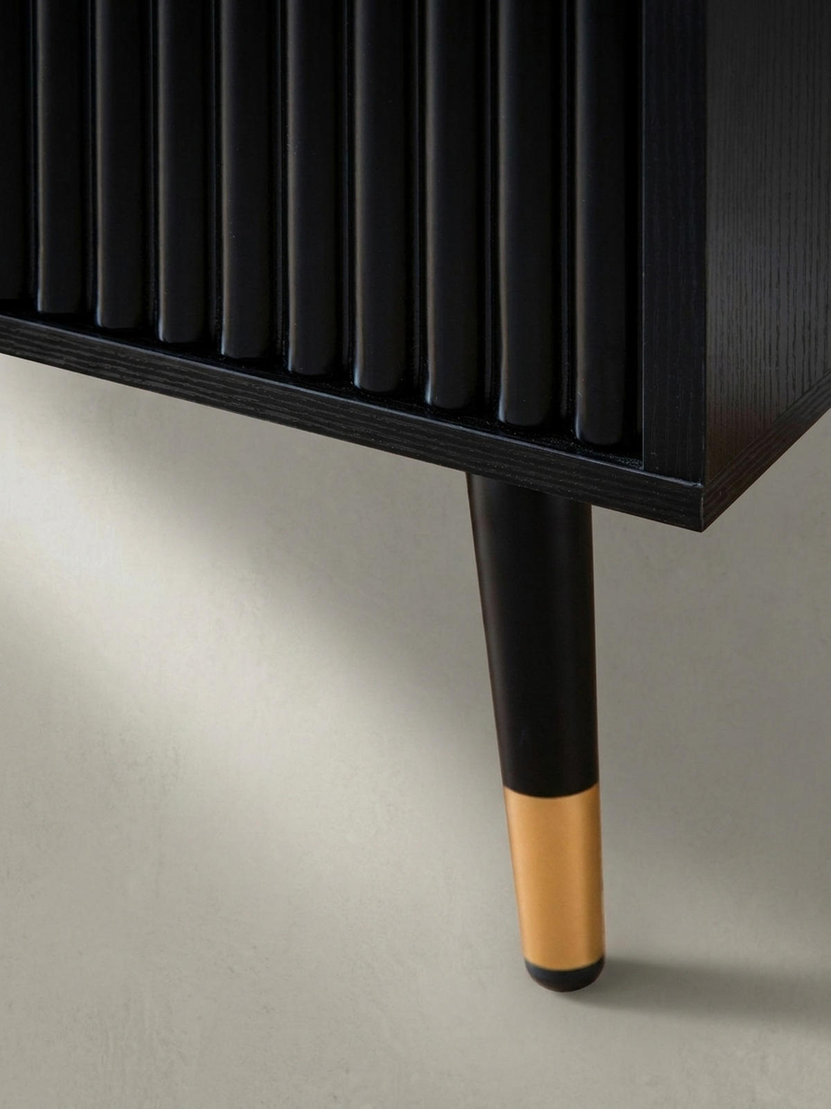 SIDEBOARD – Schwarz/Eiche-Dekor, 150x81x39 cm, mit Türen, Metallbeine - Goldfarben/Schwarz, Holzwerkstoff/Metall (150/81/39cm) - KADIMA DESIGN