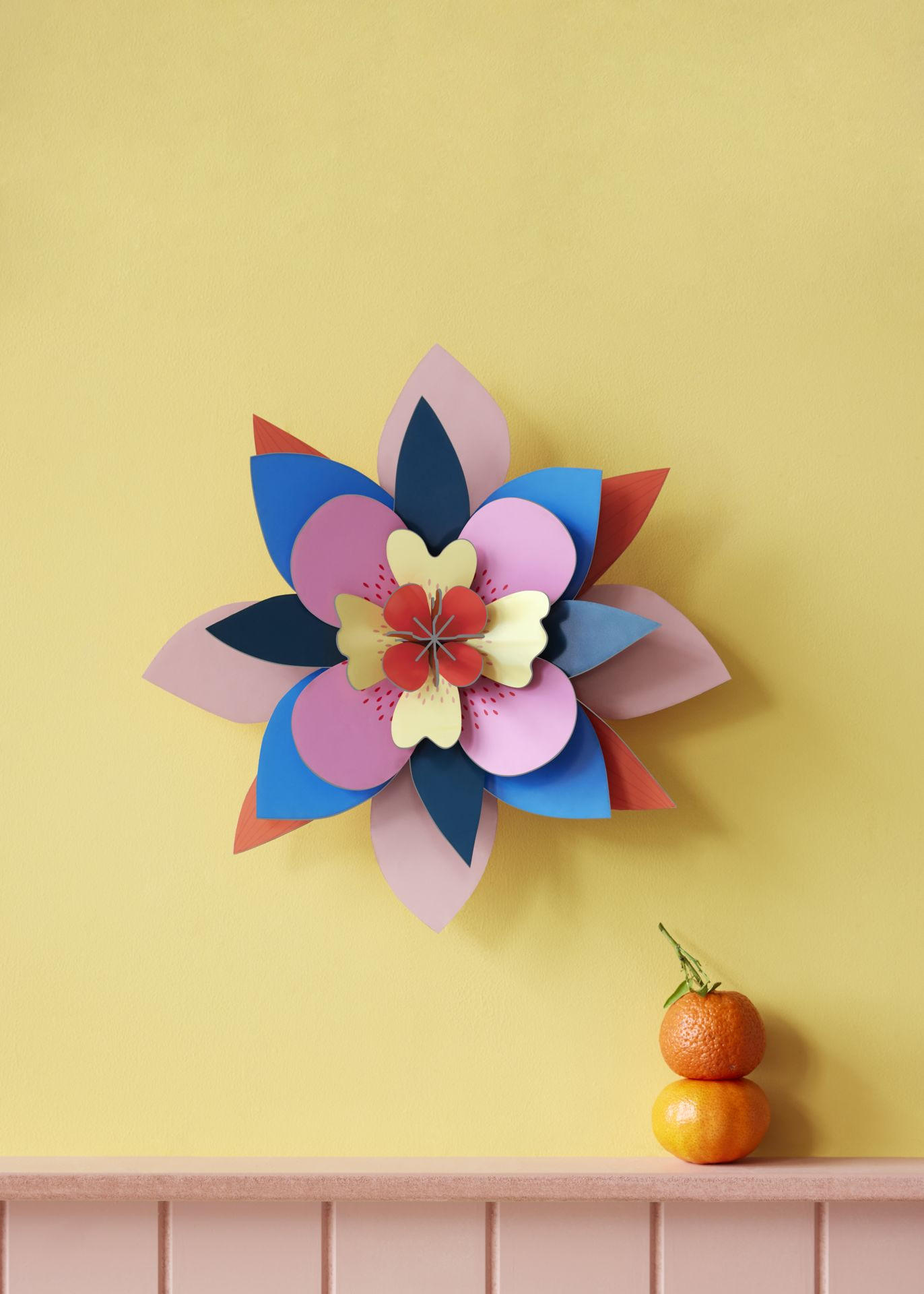 WANDDEKO Markante Papierblüte 11/35 cm - Multicolor, Wellpappe (11/35/35cm) - KUNSTLOFT