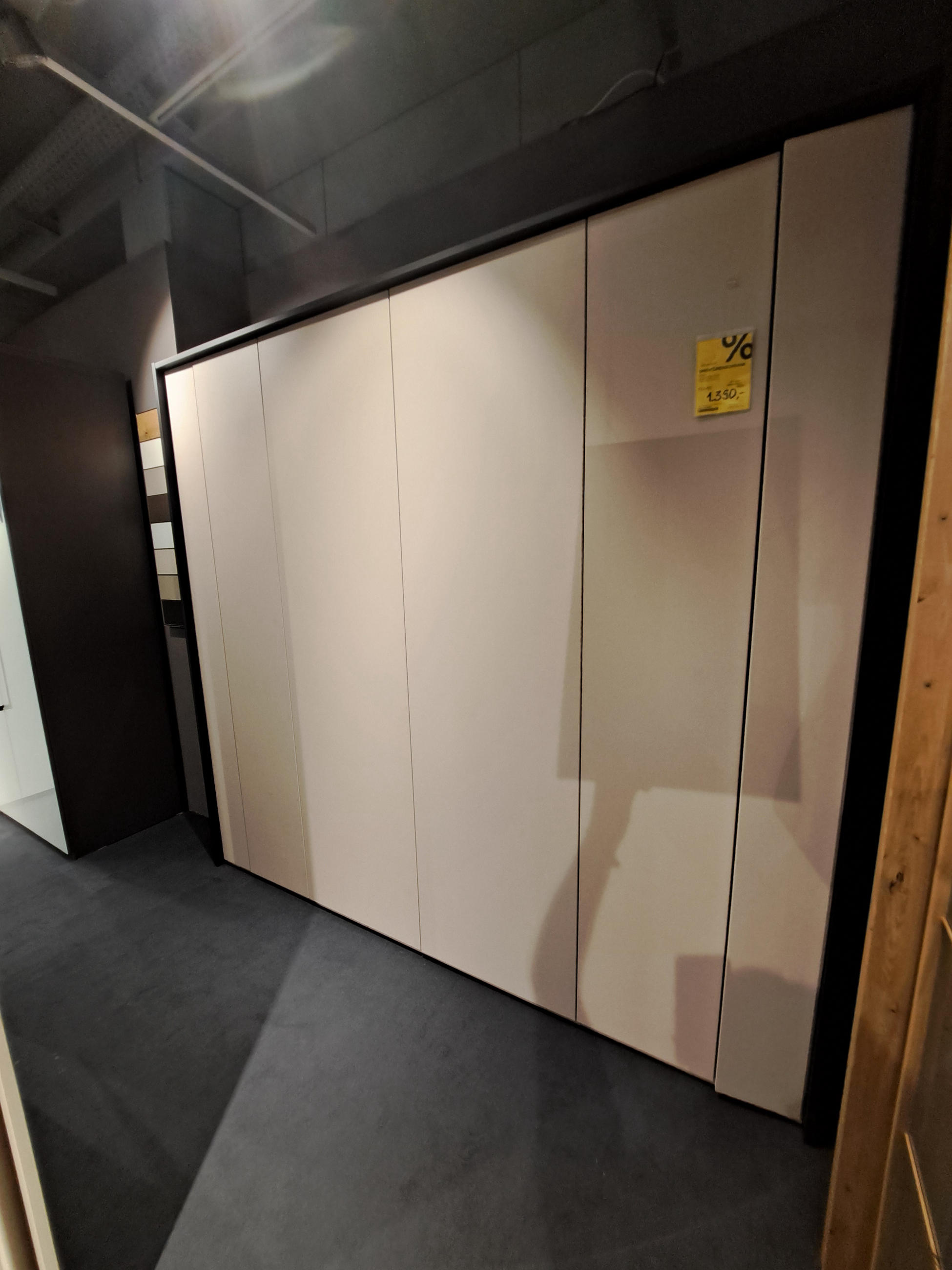 Drehtürenschrank MIREILLE - Novel