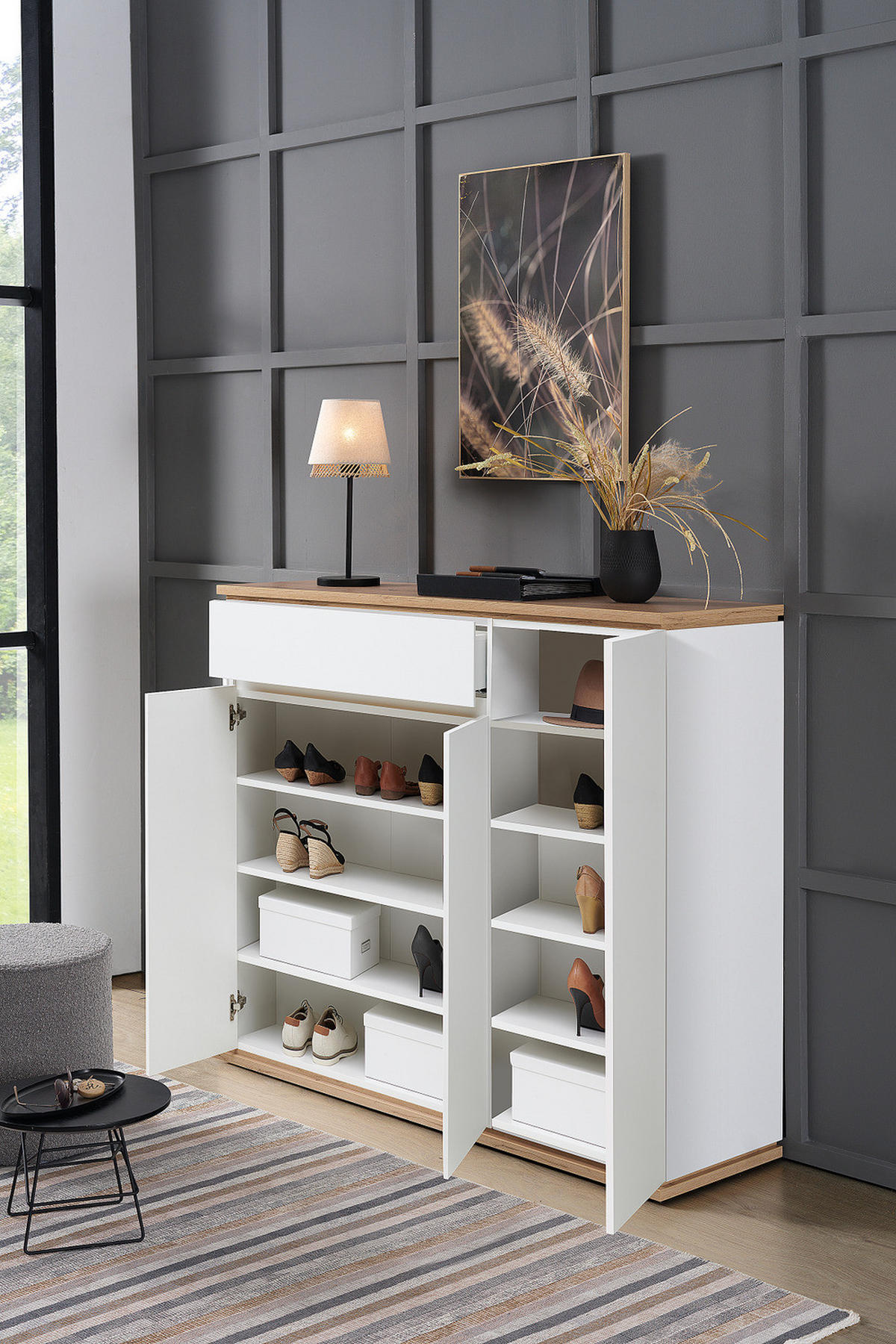 SCHUHKOMMODE - 135 cm - Weiß - Eiche - PVC - 135 x 112 x 38 cm - Schwarz/Weiß, Holzwerkstoff/Kunststoff (135/112/38cm) - home24